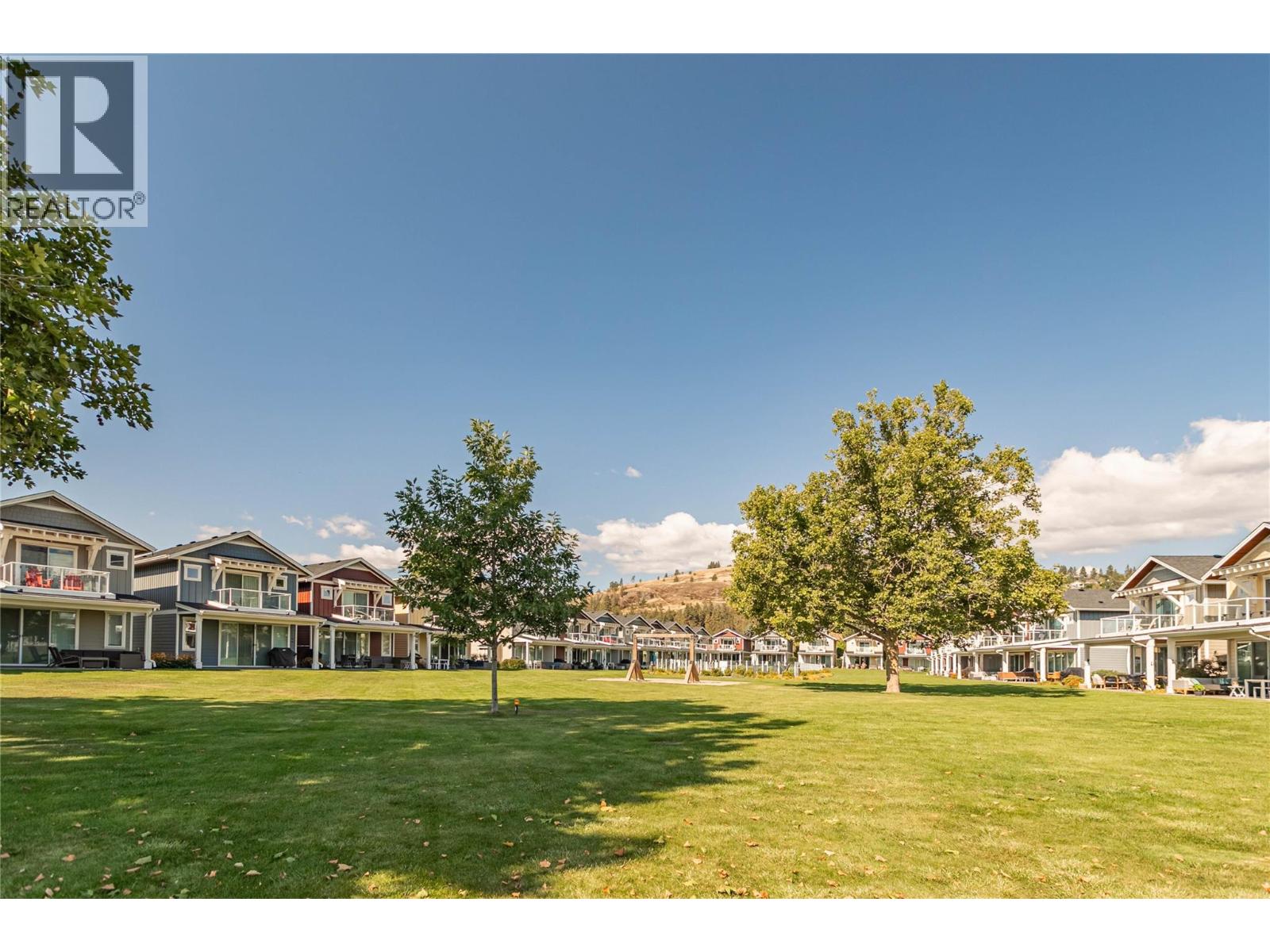 Picture for Unit #9, 3750 West Bay  Road https://www.cirrealty.ca/reb/bc/2/10362322_60.jpg