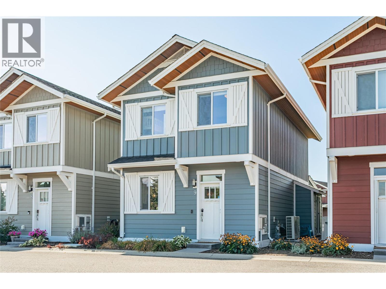Picture for Unit #9, 3750 West Bay  Road https://www.cirrealty.ca/reb/bc/2/10362322_7.jpg