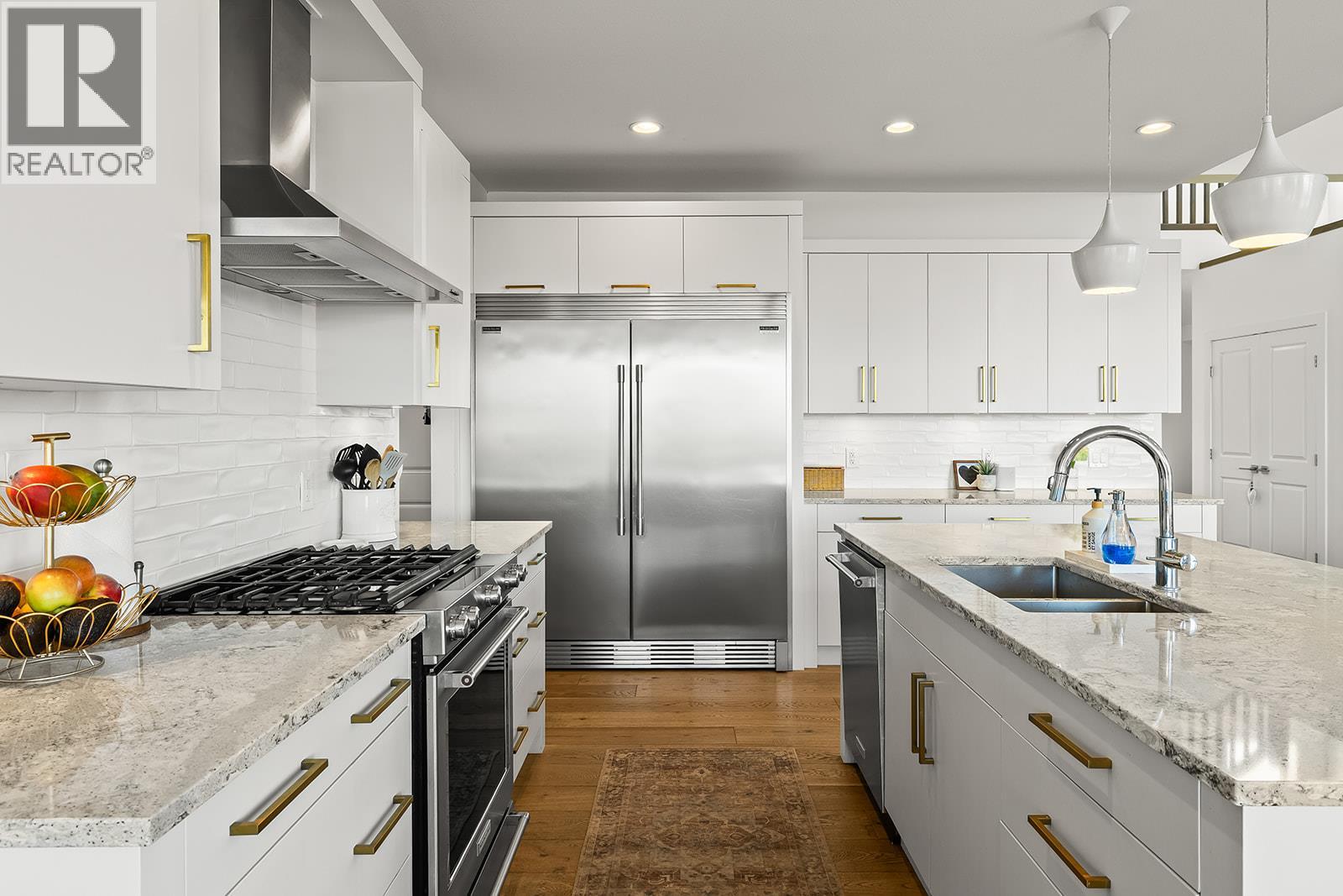 Picture for 1174 Goldfinch  Place https://www.cirrealty.ca/reb/bc/2/10362872_13.jpg