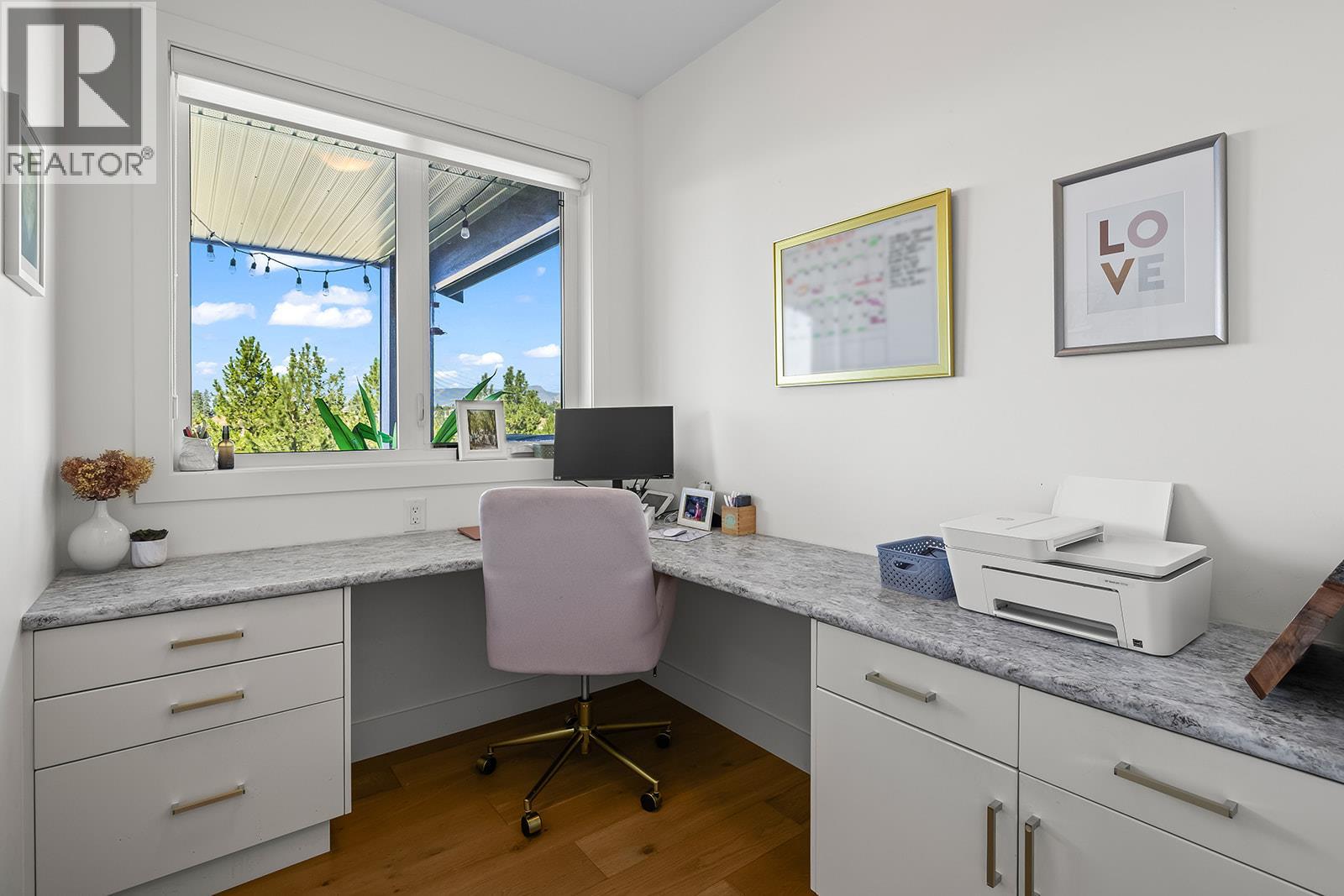 Picture for 1174 Goldfinch  Place https://www.cirrealty.ca/reb/bc/2/10362872_15.jpg