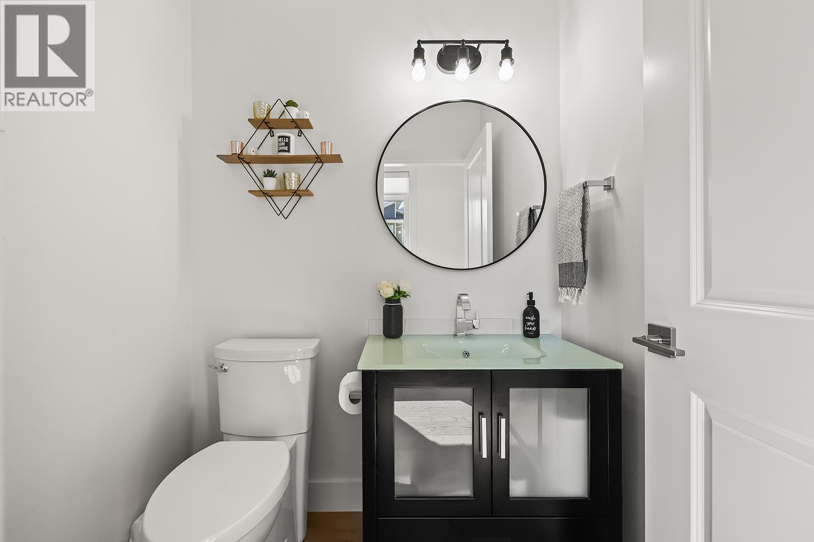 Picture for 1174 Goldfinch  Place https://www.cirrealty.ca/reb/bc/2/10362872_24.jpg