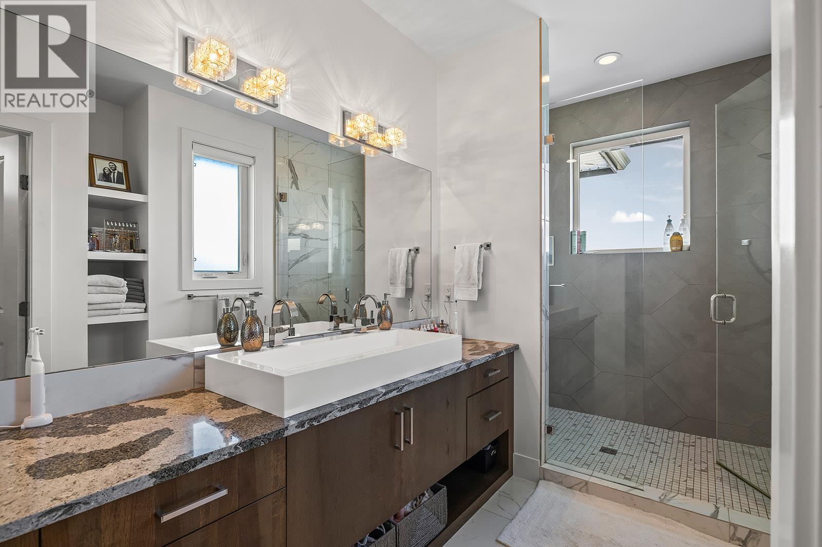 Picture for 1174 Goldfinch  Place https://www.cirrealty.ca/reb/bc/2/10362872_29.jpg