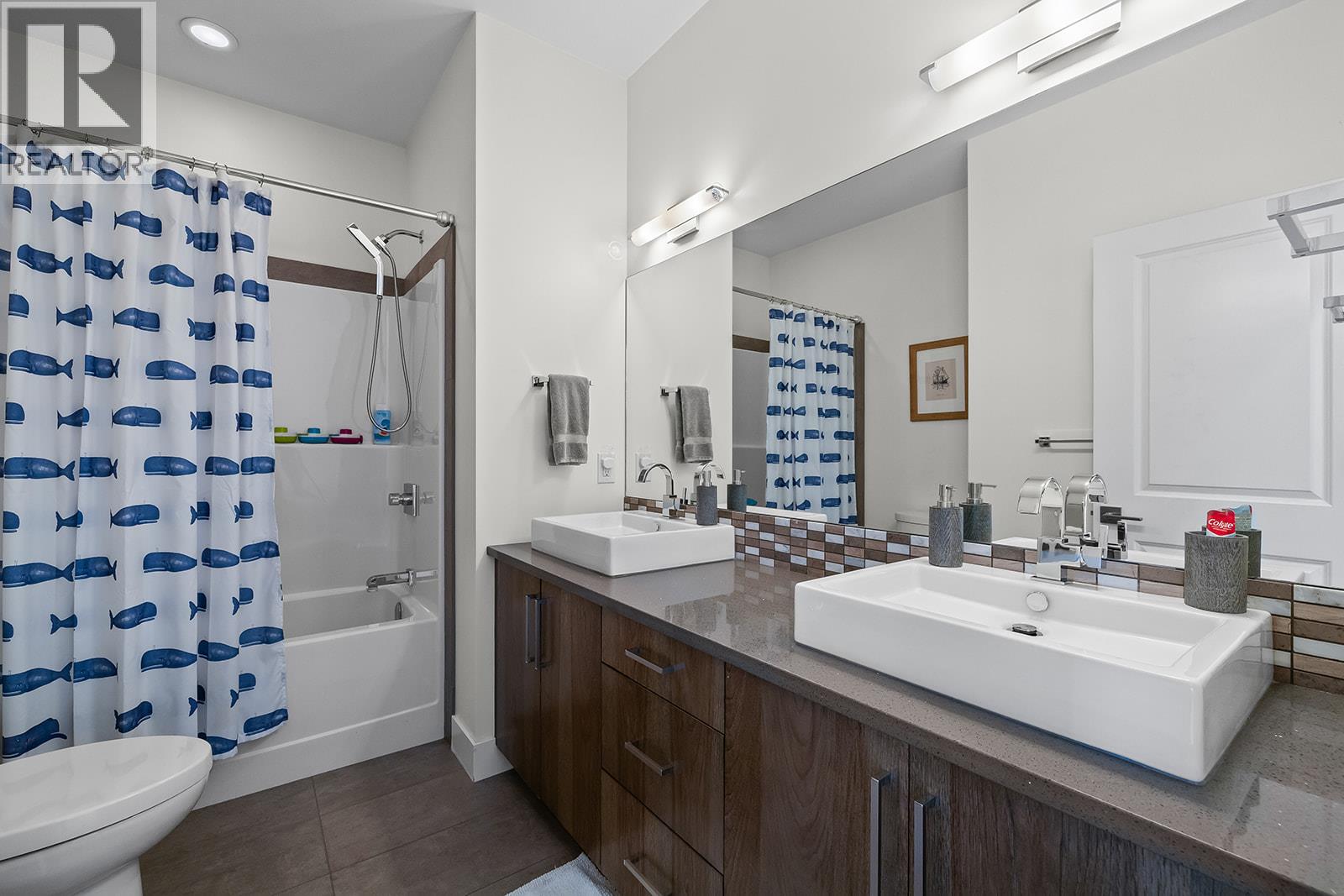 Picture for 1174 Goldfinch  Place https://www.cirrealty.ca/reb/bc/2/10362872_35.jpg