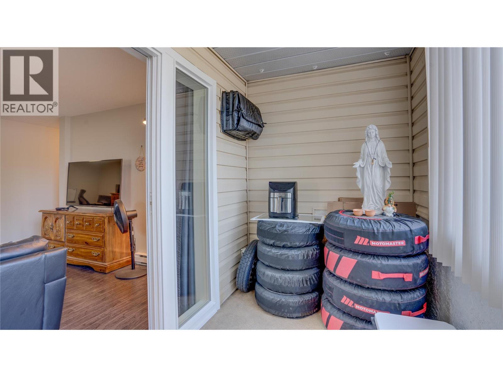 Picture for Unit #116, 769 KLO  Road https://www.cirrealty.ca/reb/bc/2/10363562_16.jpg