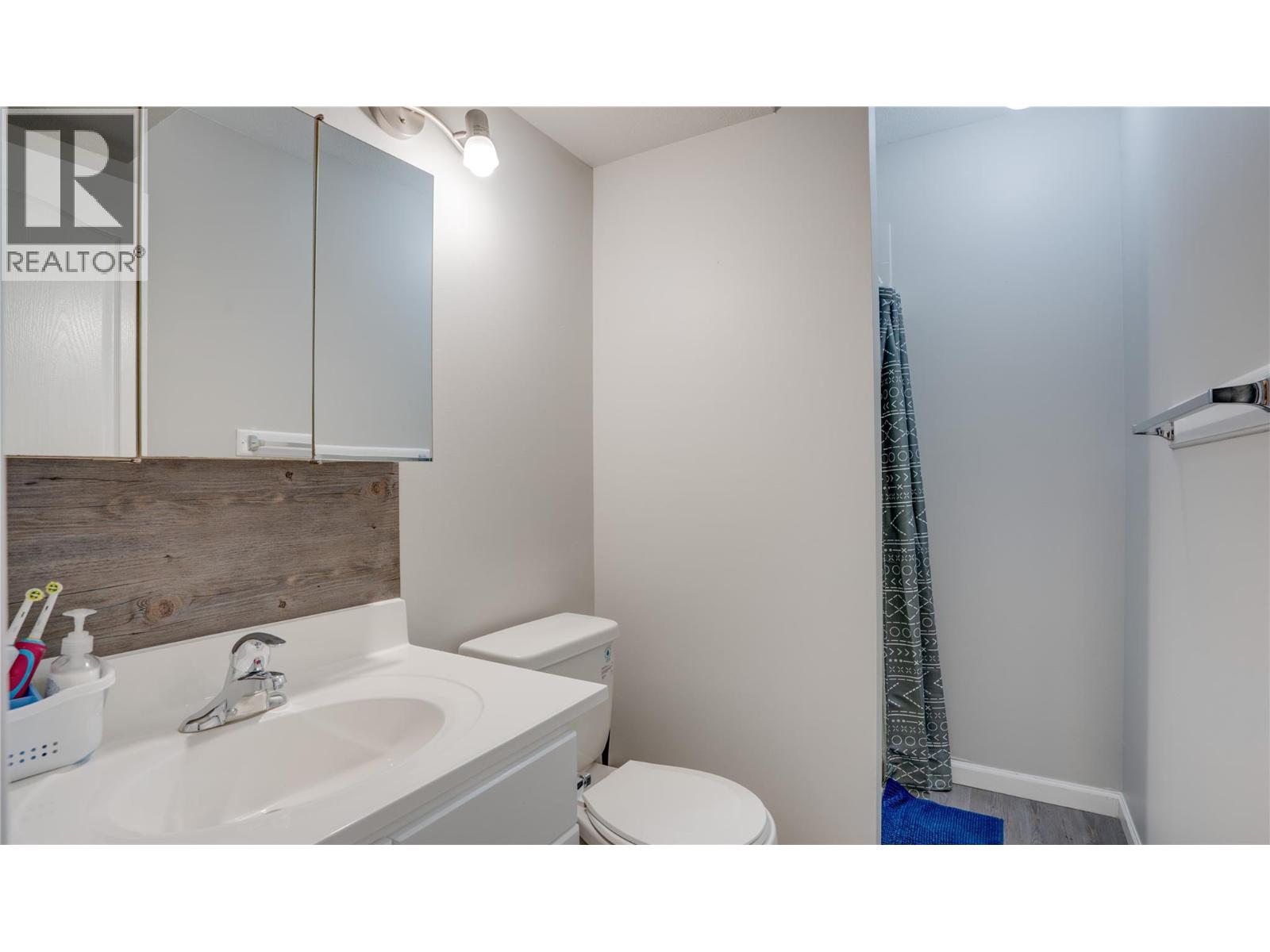 Picture for Unit #116, 769 KLO  Road https://www.cirrealty.ca/reb/bc/2/10363562_23.jpg
