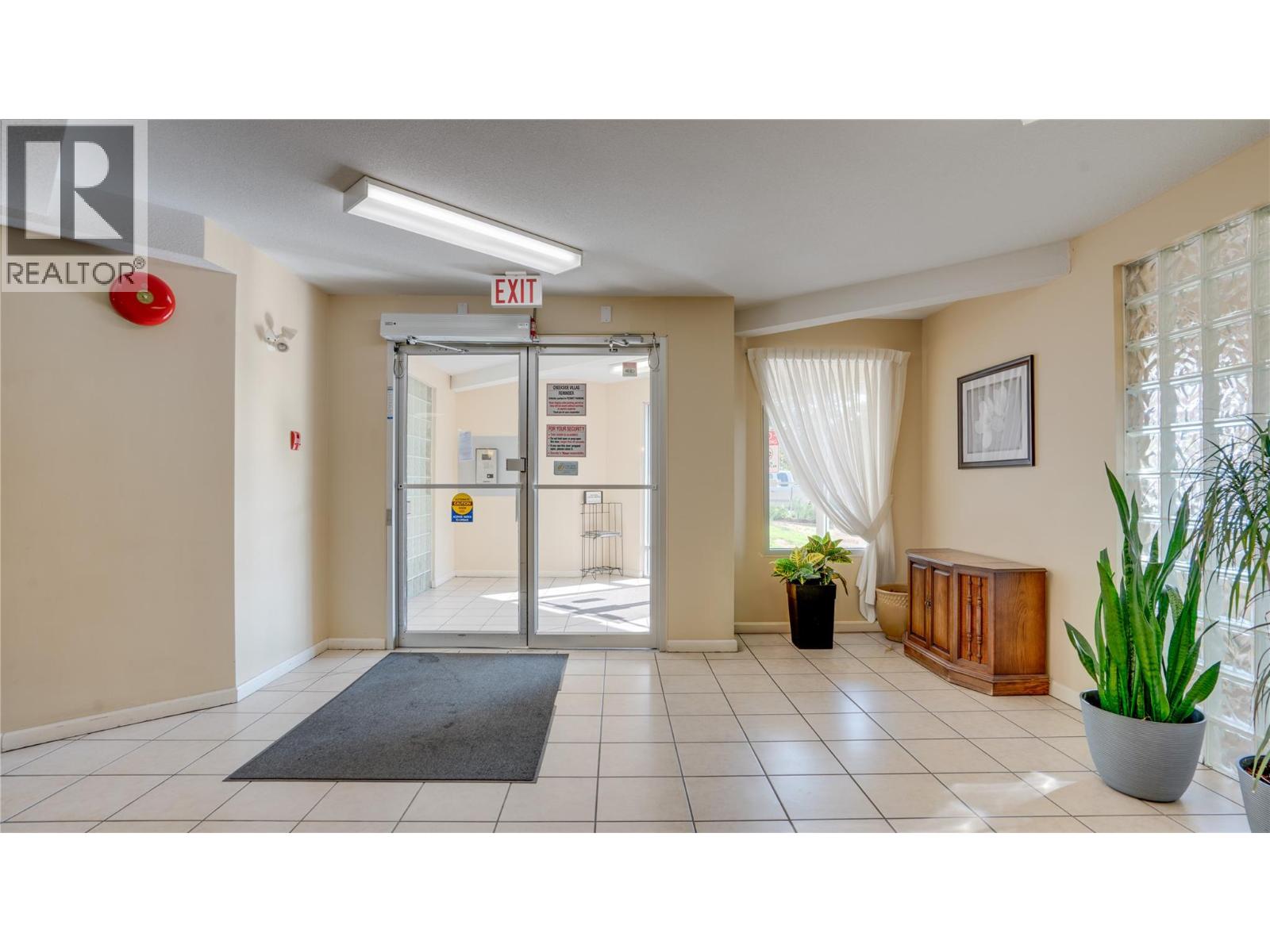 Picture for Unit #116, 769 KLO  Road https://www.cirrealty.ca/reb/bc/2/10363562_7.jpg