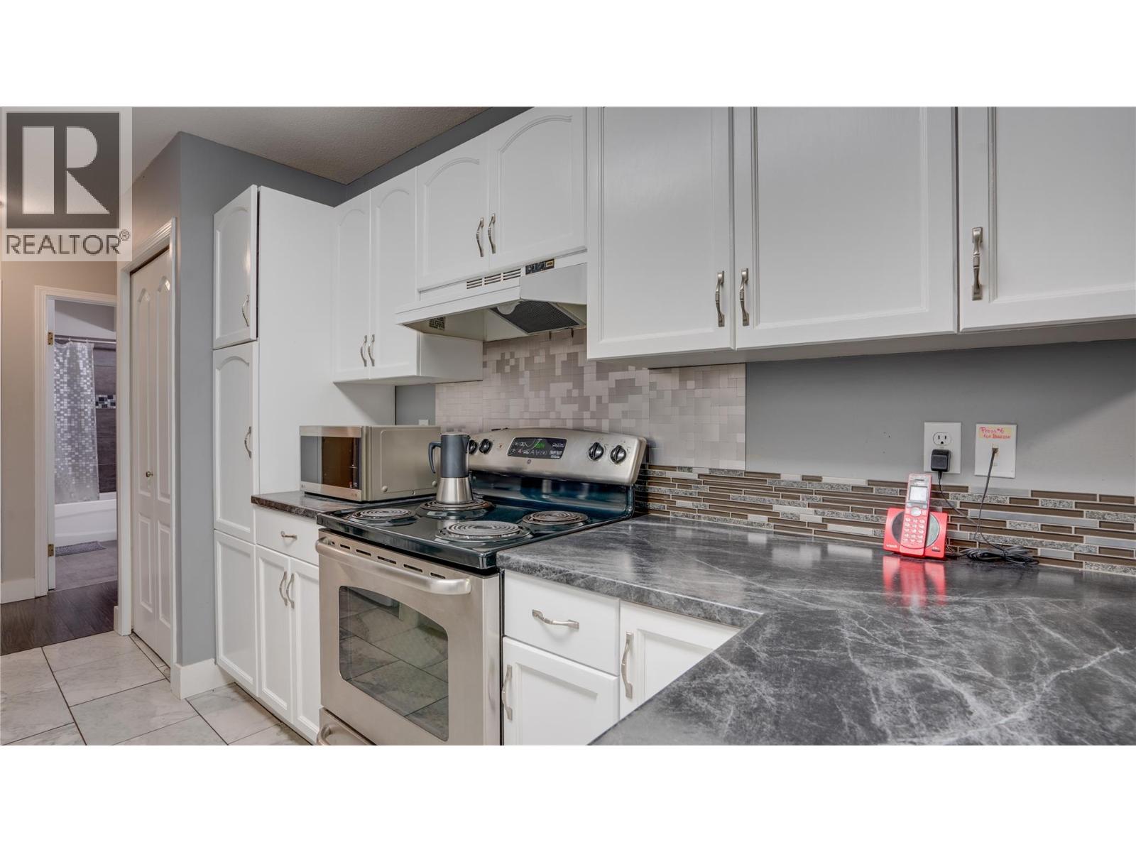 Picture for Unit #116, 769 KLO  Road https://www.cirrealty.ca/reb/bc/2/10363562_9.jpg