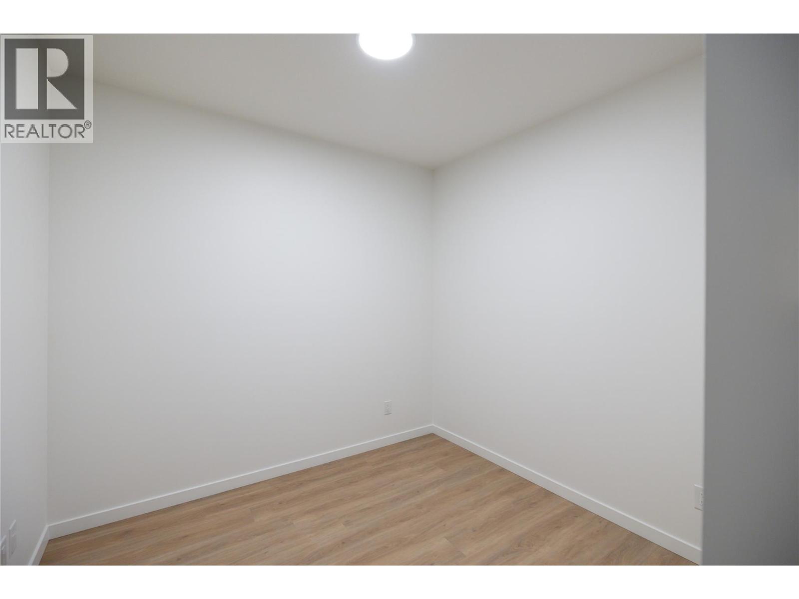 Picture for Unit #615, 604 Cawston  Avenue https://www.cirrealty.ca/reb/bc/2/10363582_19.jpg