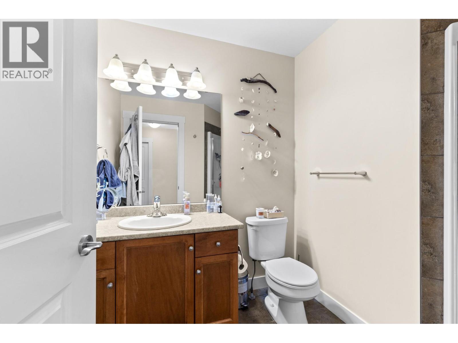 Picture for Unit #14, 225 Glen Park  Drive https://www.cirrealty.ca/reb/bc/2/10363612_12.jpg