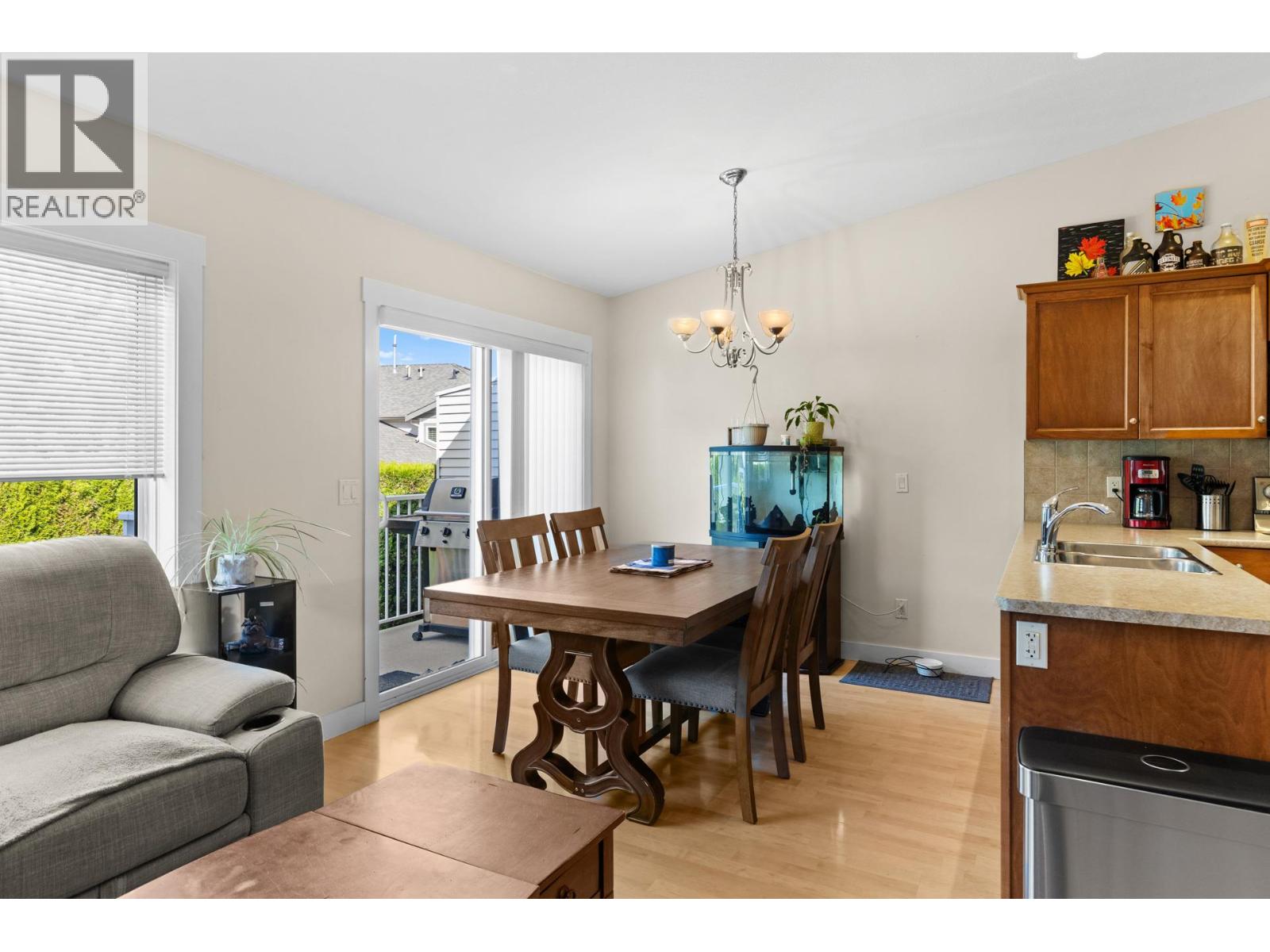 Picture for Unit #14, 225 Glen Park  Drive https://www.cirrealty.ca/reb/bc/2/10363612_8.jpg