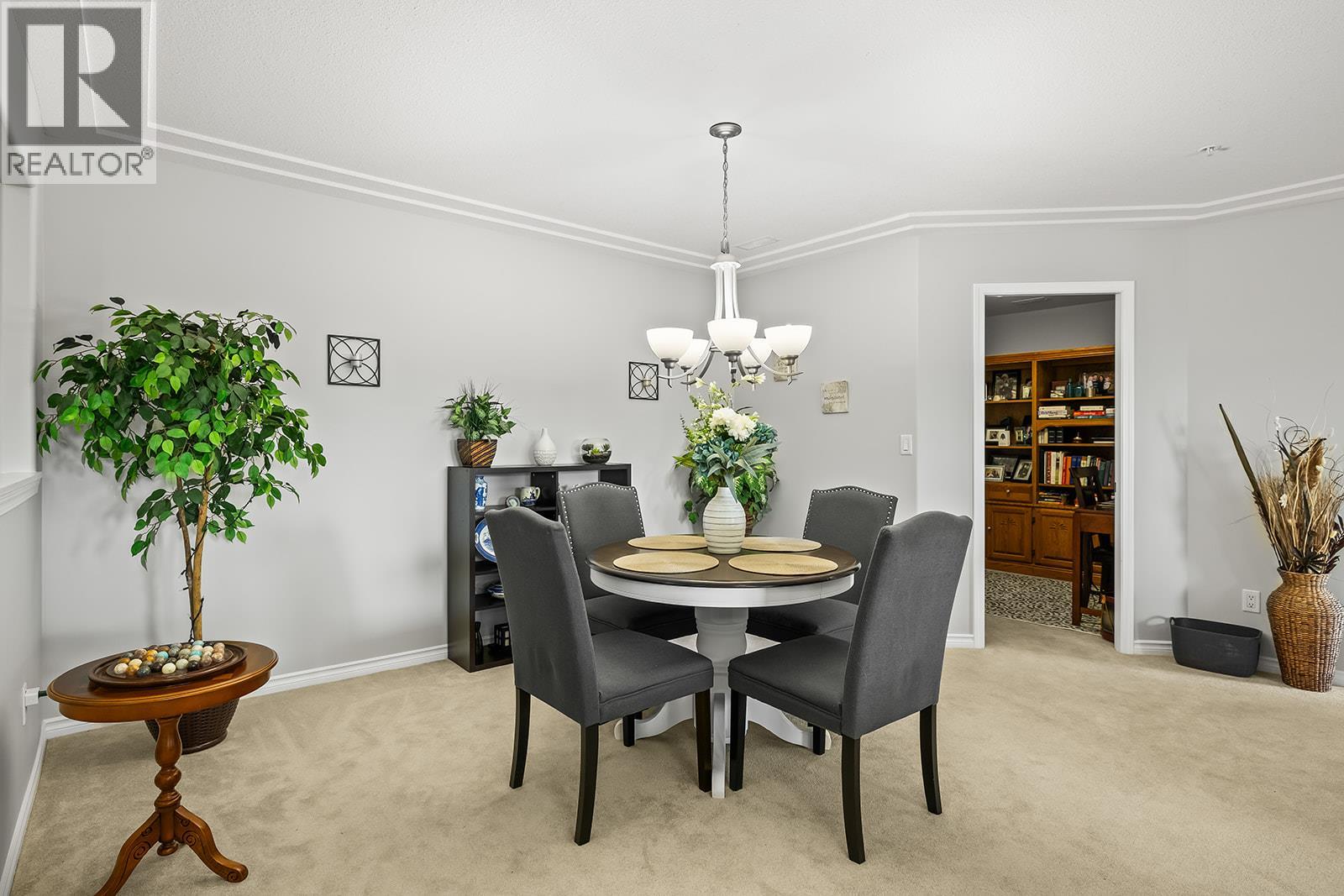 Picture for Unit #704, 1967 Underhill  Street https://www.cirrealty.ca/reb/bc/2/10363722_10.jpg