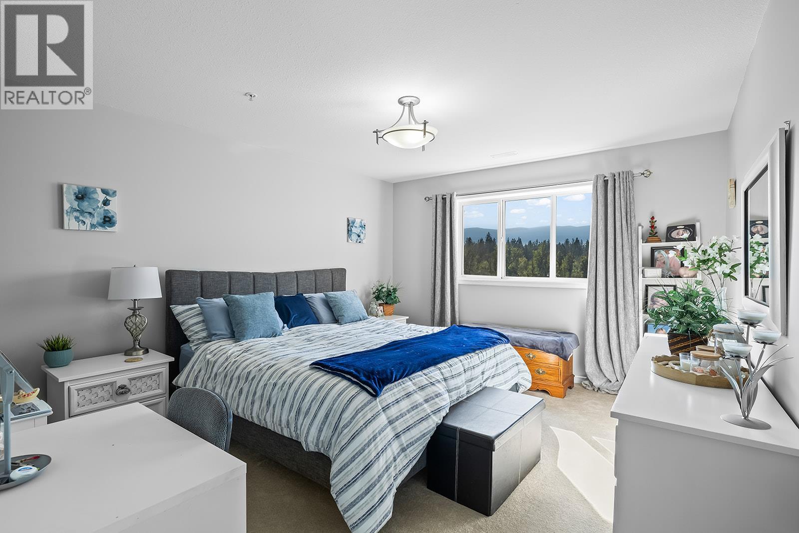 Picture for Unit #704, 1967 Underhill  Street https://www.cirrealty.ca/reb/bc/2/10363722_11.jpg