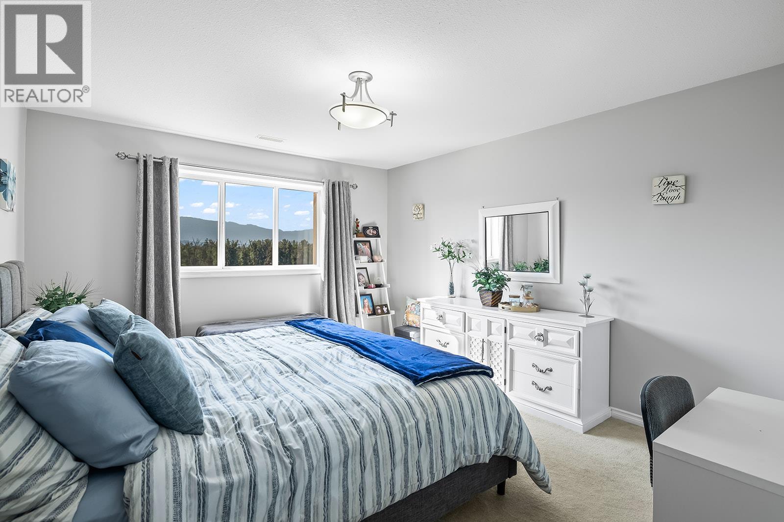 Picture for Unit #704, 1967 Underhill  Street https://www.cirrealty.ca/reb/bc/2/10363722_12.jpg