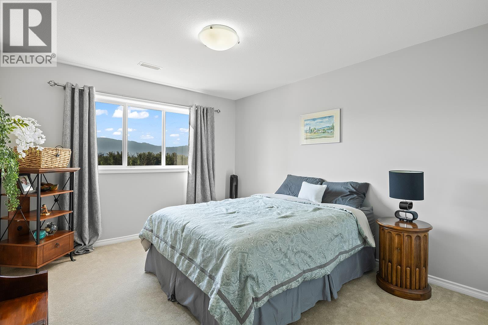 Picture for Unit #704, 1967 Underhill  Street https://www.cirrealty.ca/reb/bc/2/10363722_15.jpg