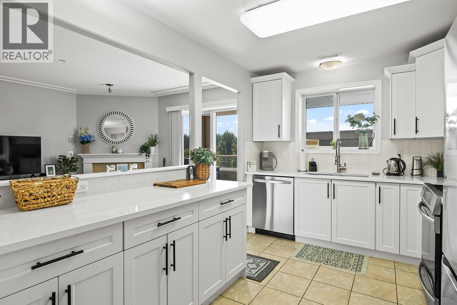 Picture for Unit #704, 1967 Underhill  Street