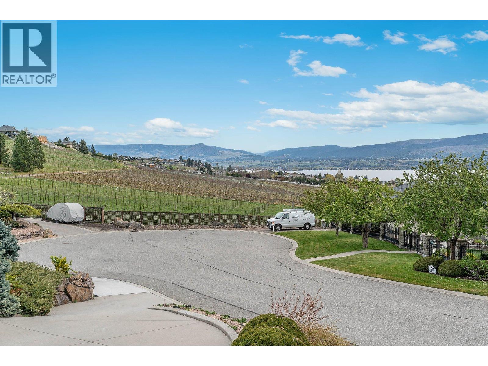 Picture for 3336 Chancellor  Place https://www.cirrealty.ca/reb/bc/2/10363732_14.jpg