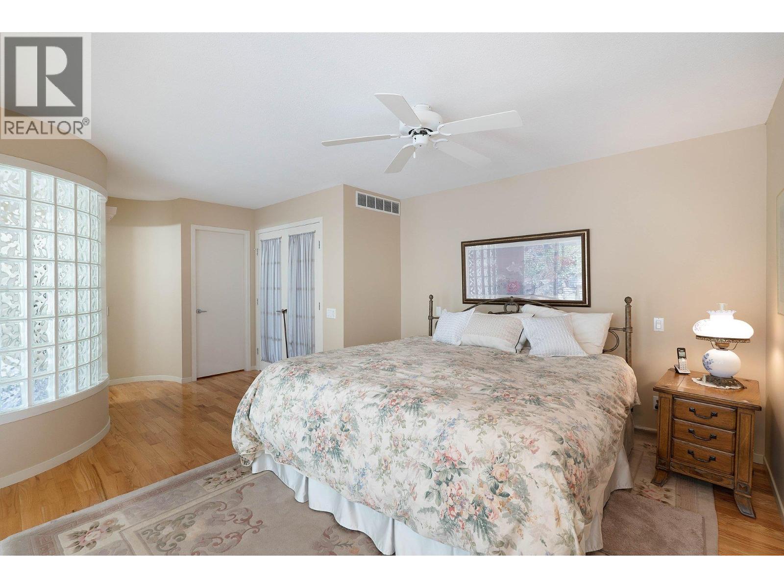 Picture for 3336 Chancellor  Place https://www.cirrealty.ca/reb/bc/2/10363732_17.jpg