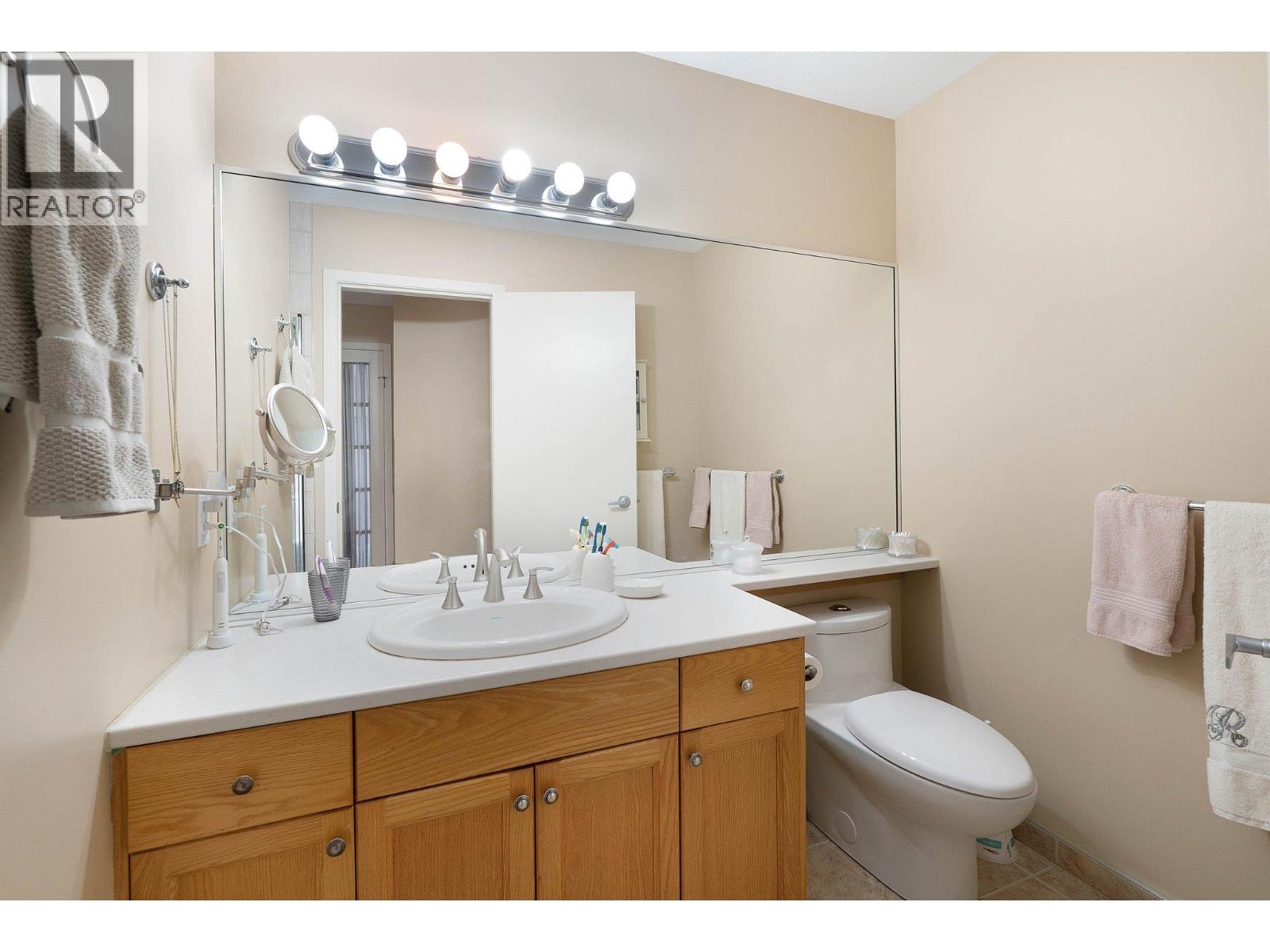 Picture for 3336 Chancellor  Place https://www.cirrealty.ca/reb/bc/2/10363732_18.jpg