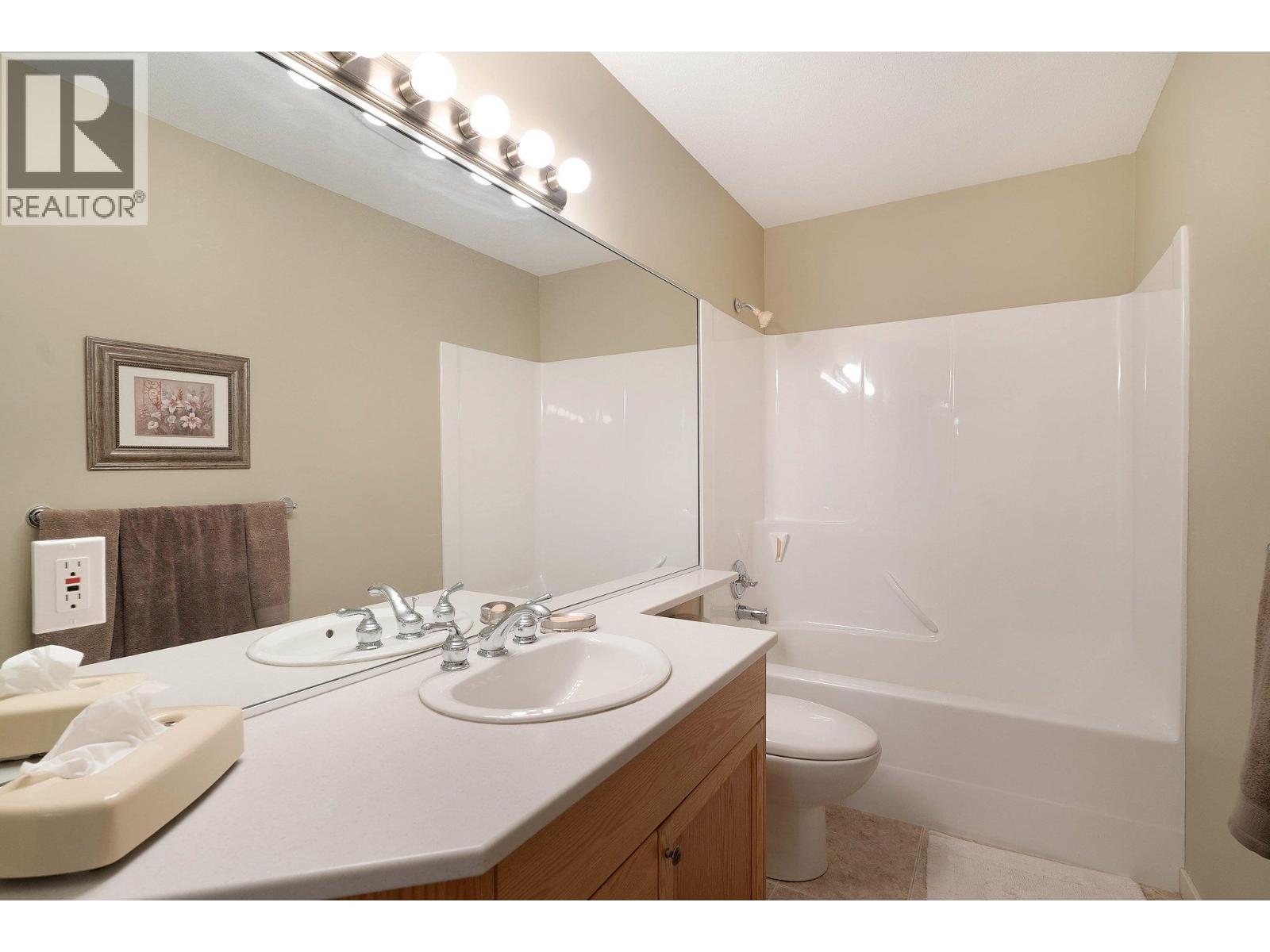 Picture for 3336 Chancellor  Place https://www.cirrealty.ca/reb/bc/2/10363732_21.jpg