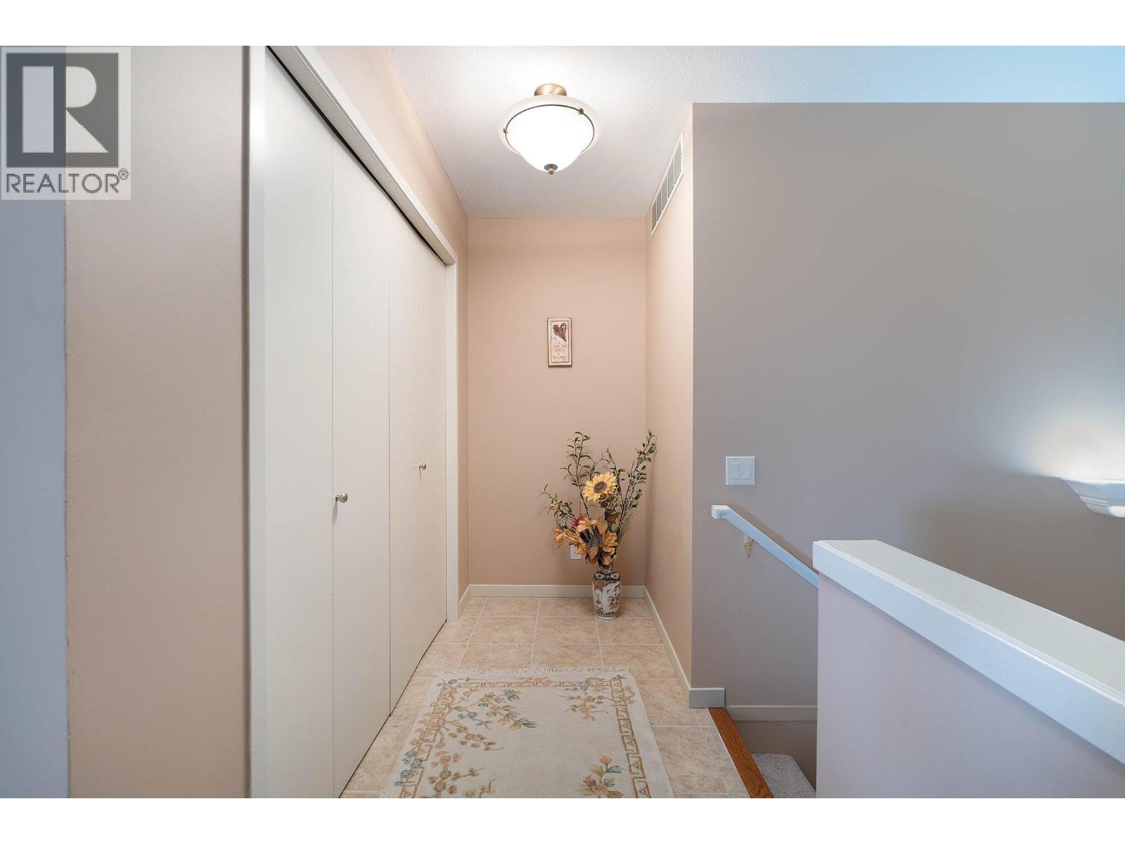 Picture for 3336 Chancellor  Place https://www.cirrealty.ca/reb/bc/2/10363732_22.jpg