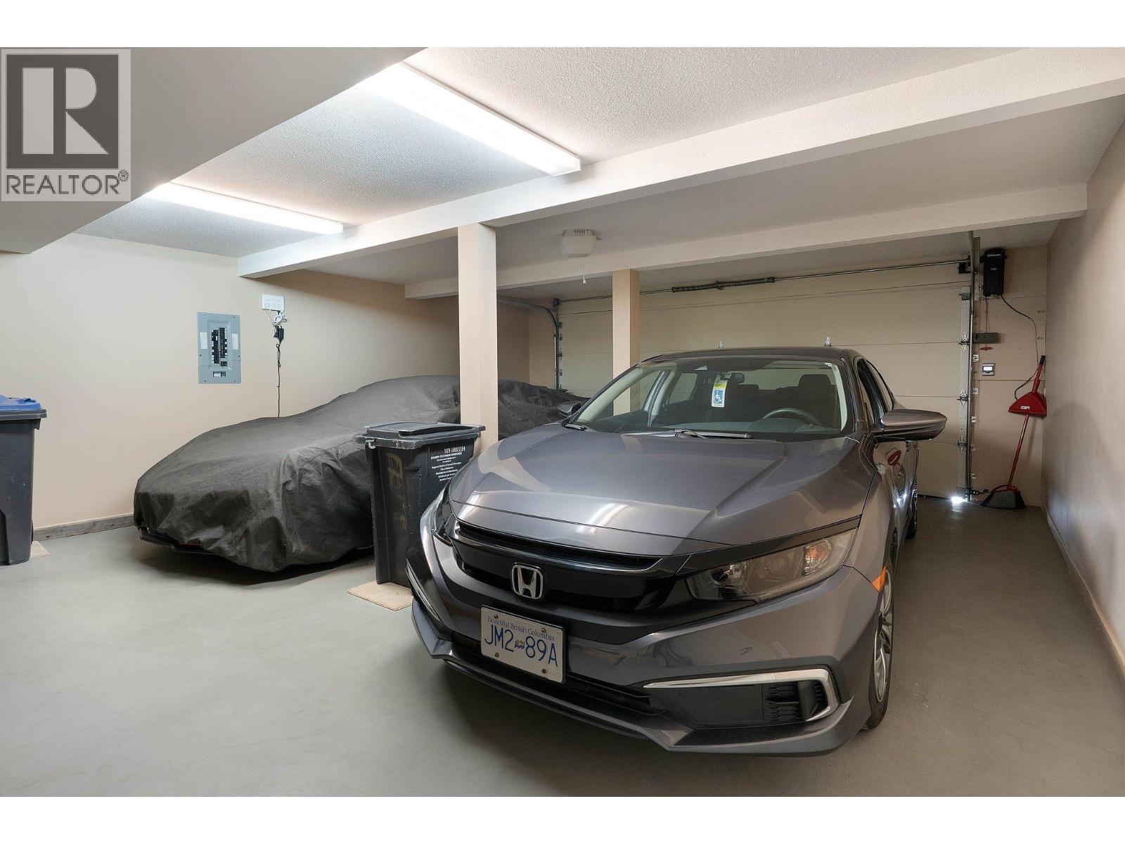 Picture for 3336 Chancellor  Place https://www.cirrealty.ca/reb/bc/2/10363732_27.jpg