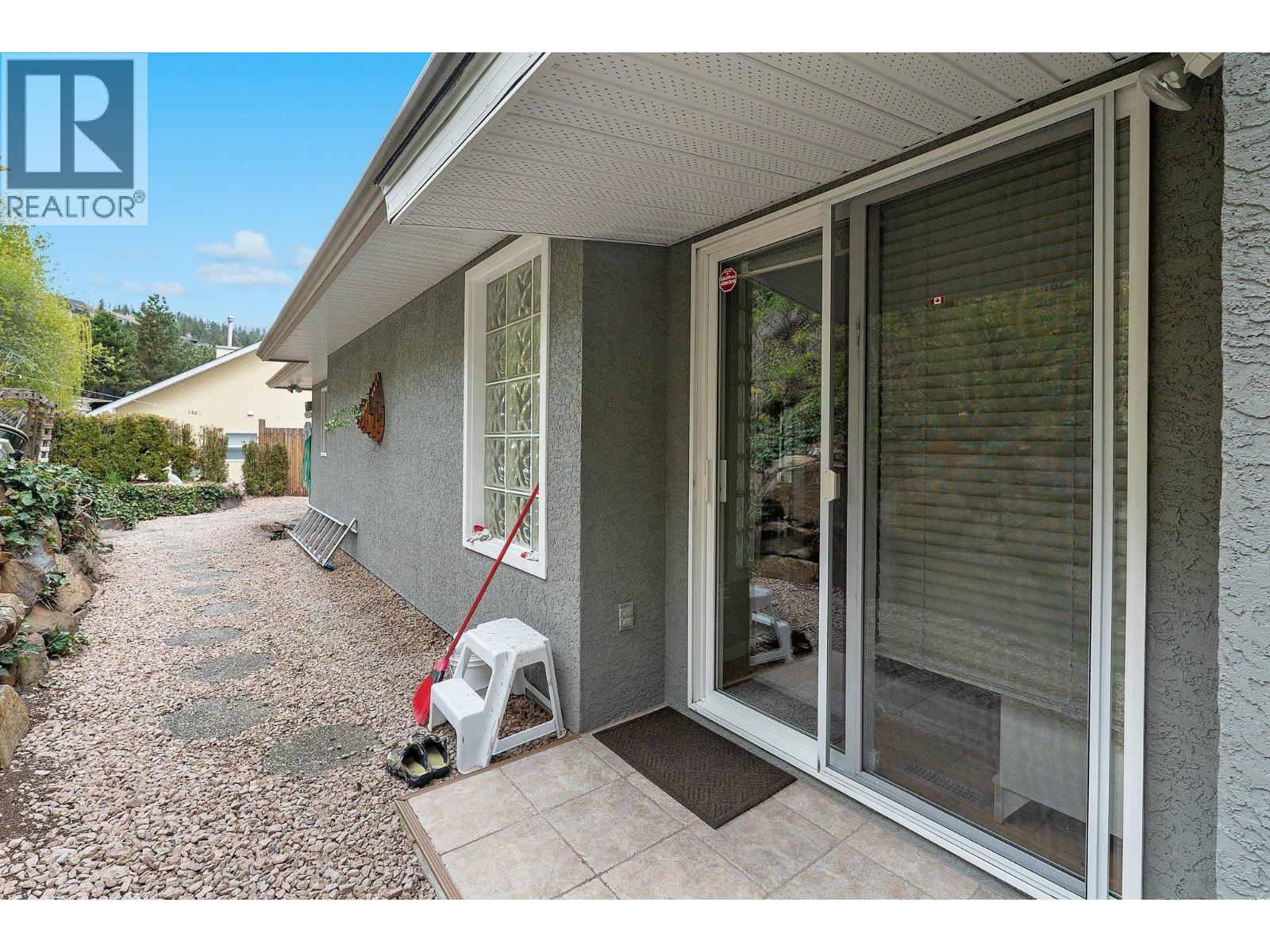 Picture for 3336 Chancellor  Place https://www.cirrealty.ca/reb/bc/2/10363732_28.jpg