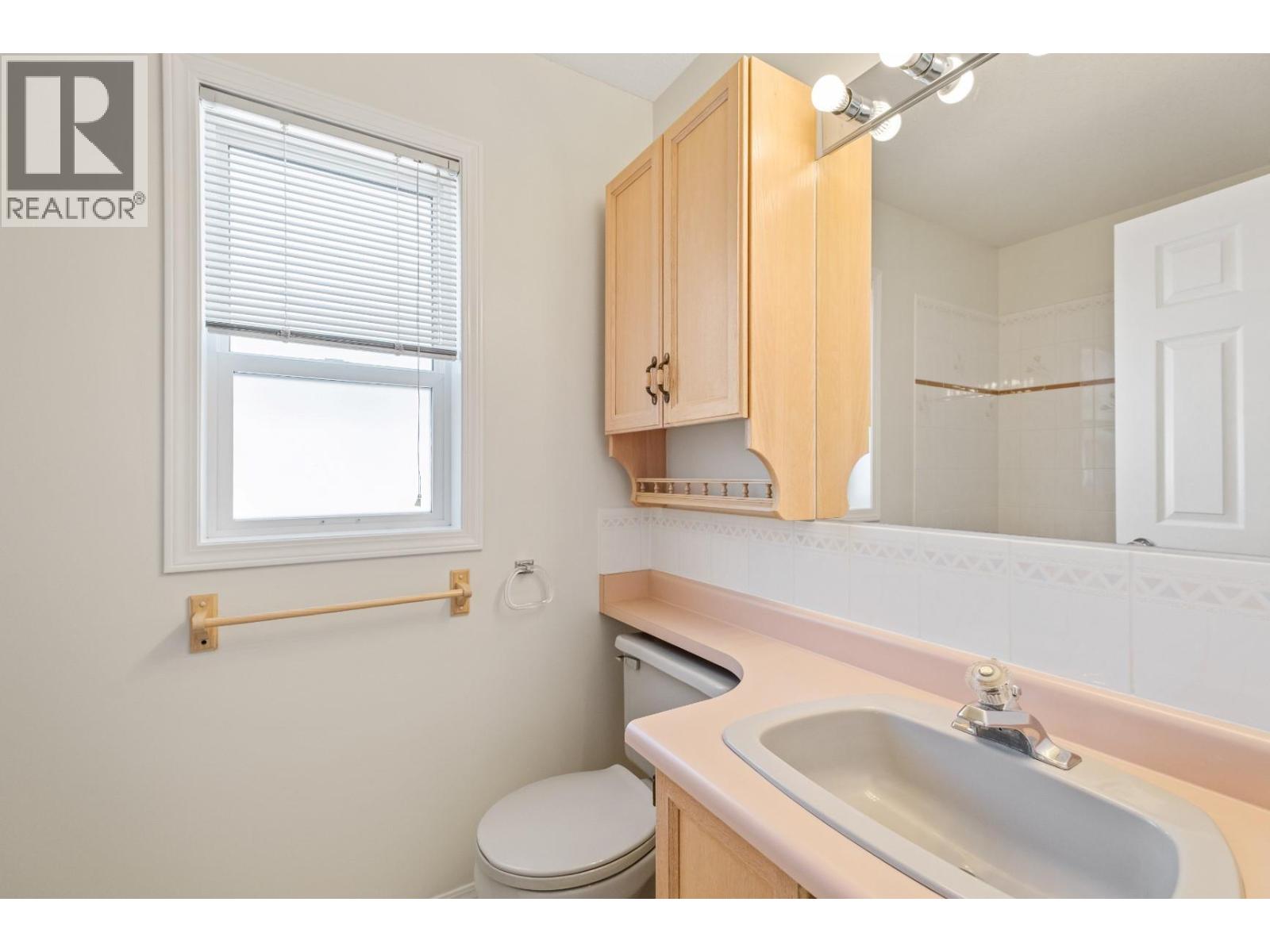 Picture for 398 McTavish  Road https://www.cirrealty.ca/reb/bc/2/10363952_18.jpg