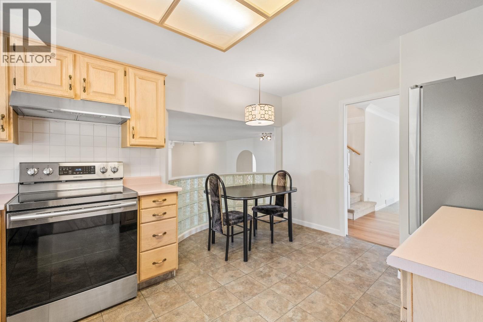 Picture for 398 McTavish  Road