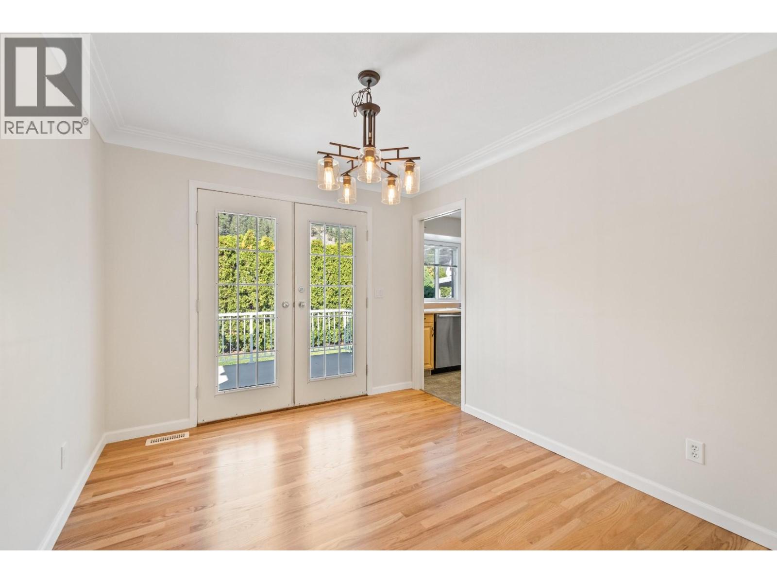 Picture for 398 McTavish  Road