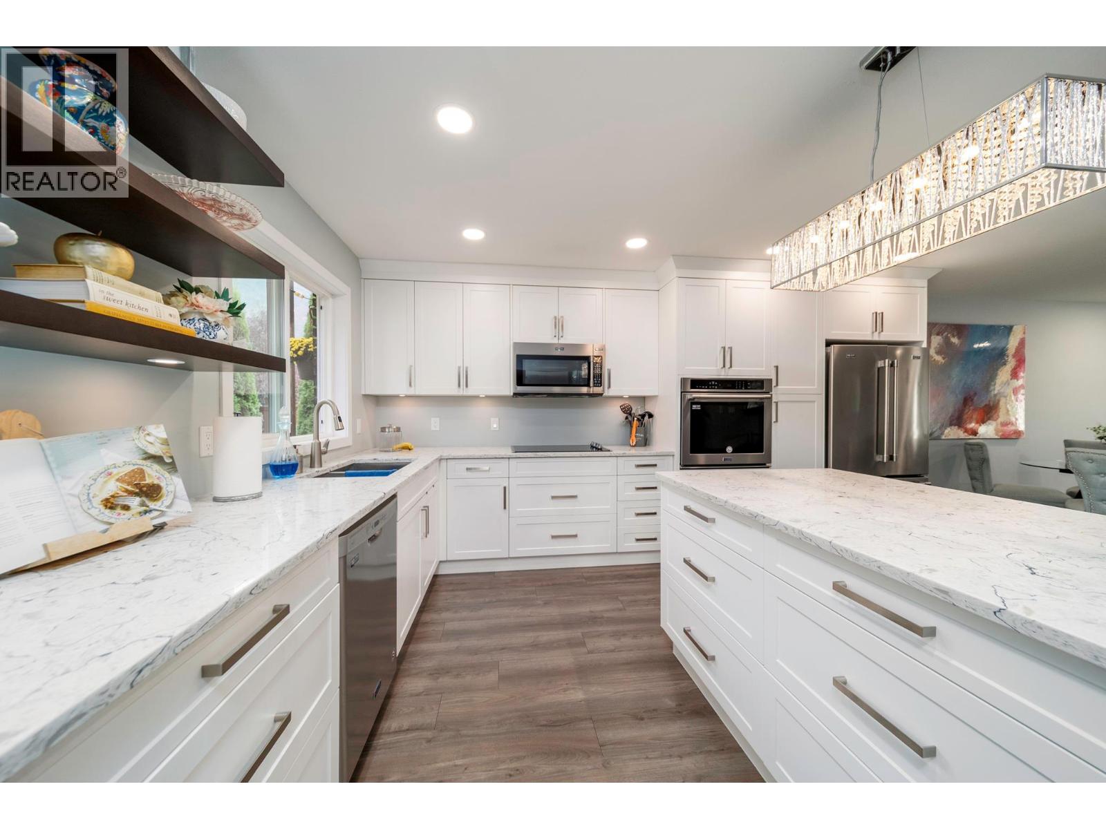 Picture for 2614 Applegreen  Court https://www.cirrealty.ca/reb/bc/2/10364212_11.jpg