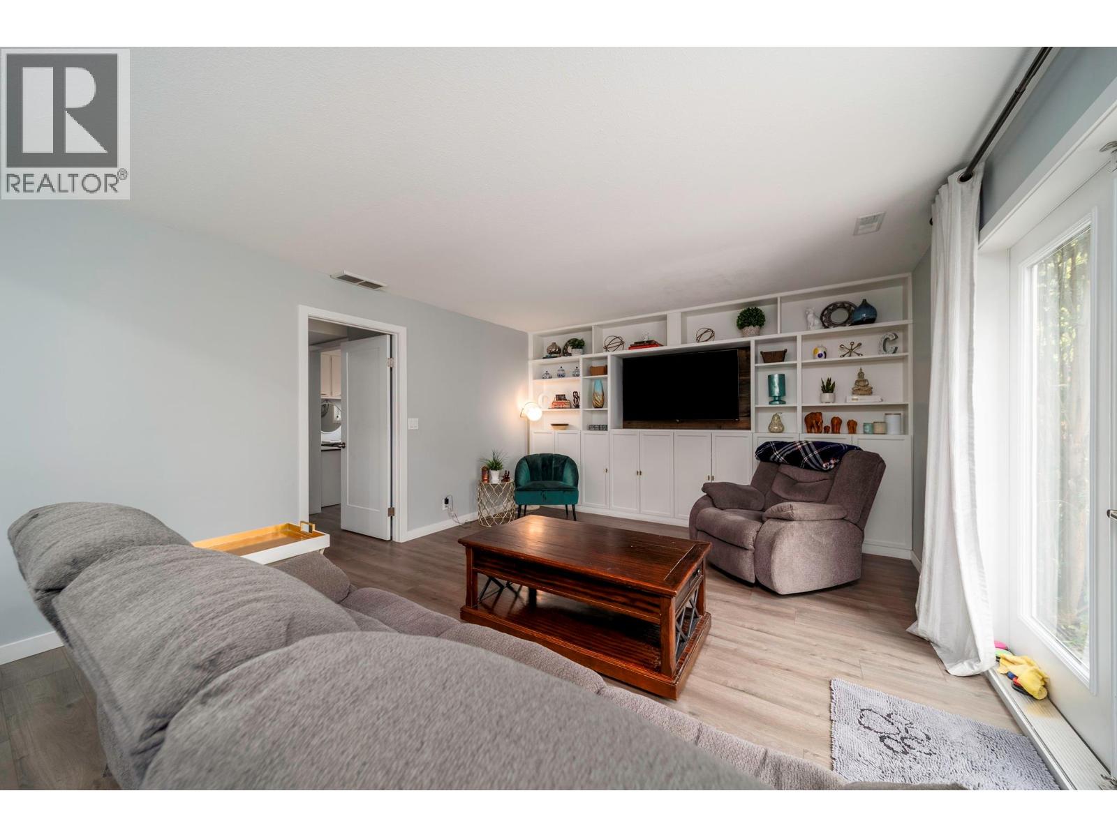 Picture for 2614 Applegreen  Court https://www.cirrealty.ca/reb/bc/2/10364212_13.jpg