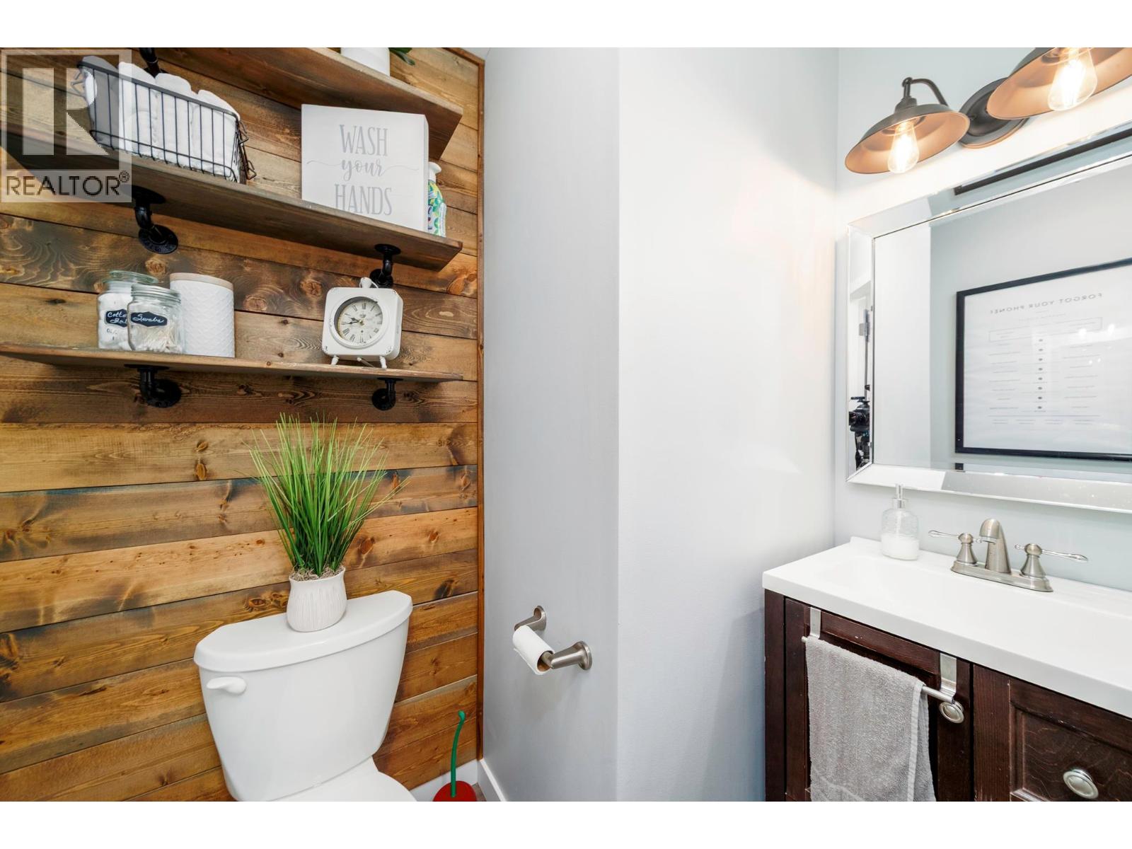 Picture for 2614 Applegreen  Court https://www.cirrealty.ca/reb/bc/2/10364212_19.jpg