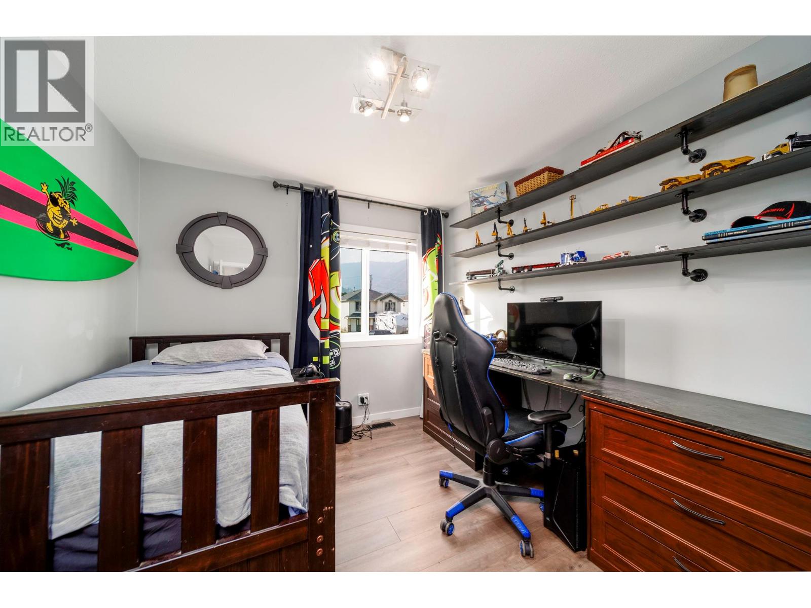 Picture for 2614 Applegreen  Court https://www.cirrealty.ca/reb/bc/2/10364212_25.jpg