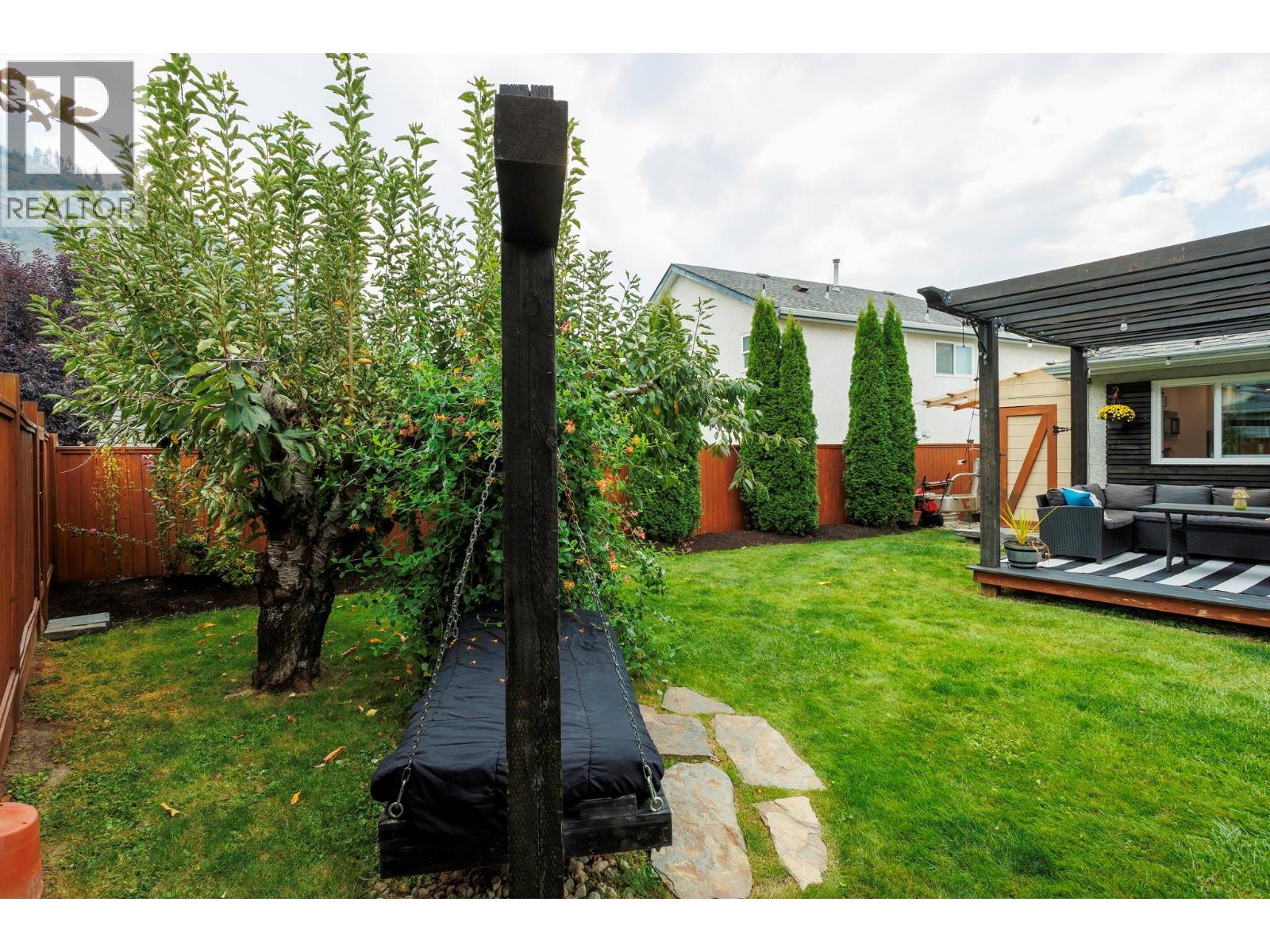 Picture for 2614 Applegreen  Court https://www.cirrealty.ca/reb/bc/2/10364212_30.jpg