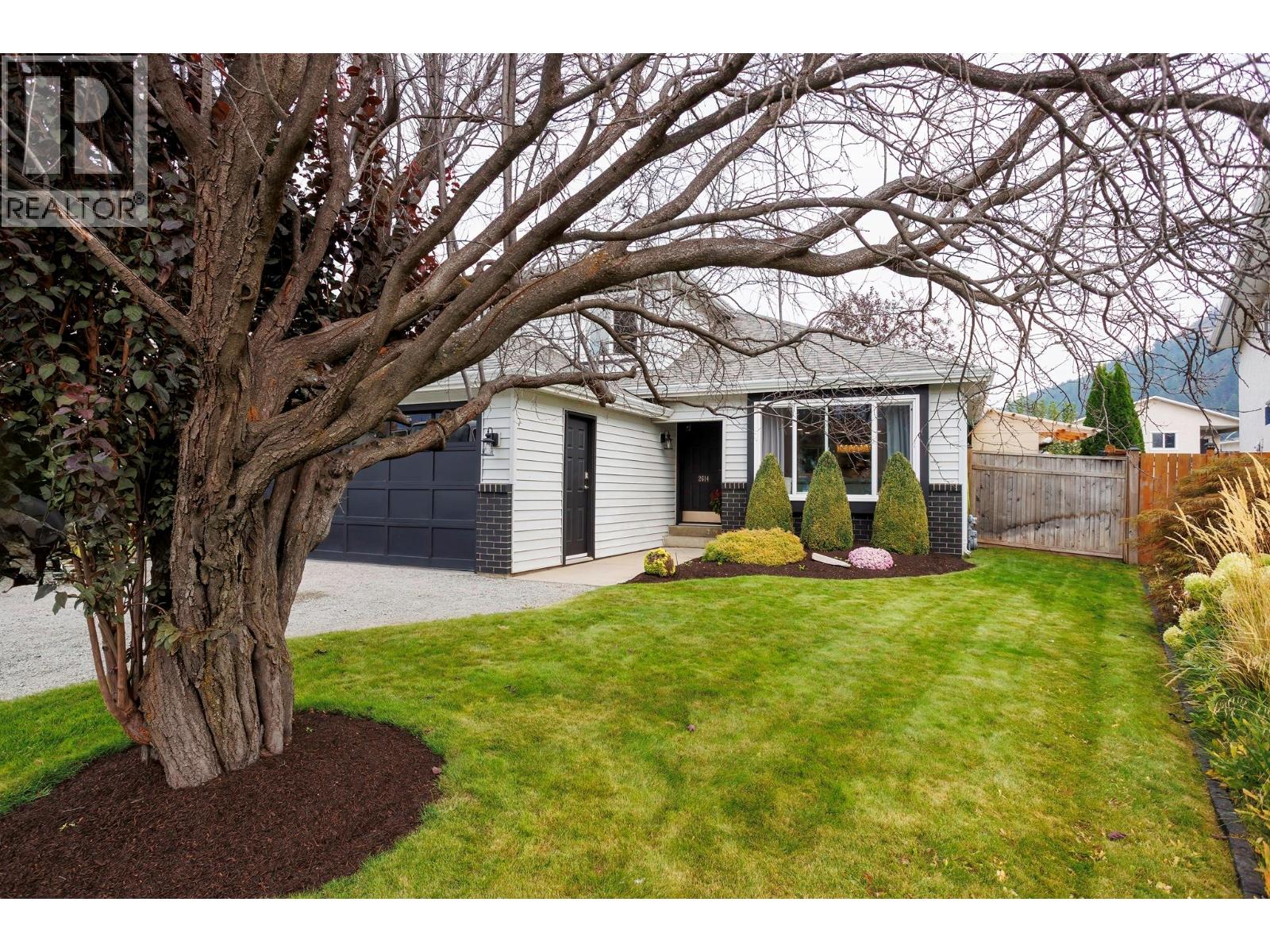 Picture for 2614 Applegreen  Court https://www.cirrealty.ca/reb/bc/2/10364212_37.jpg