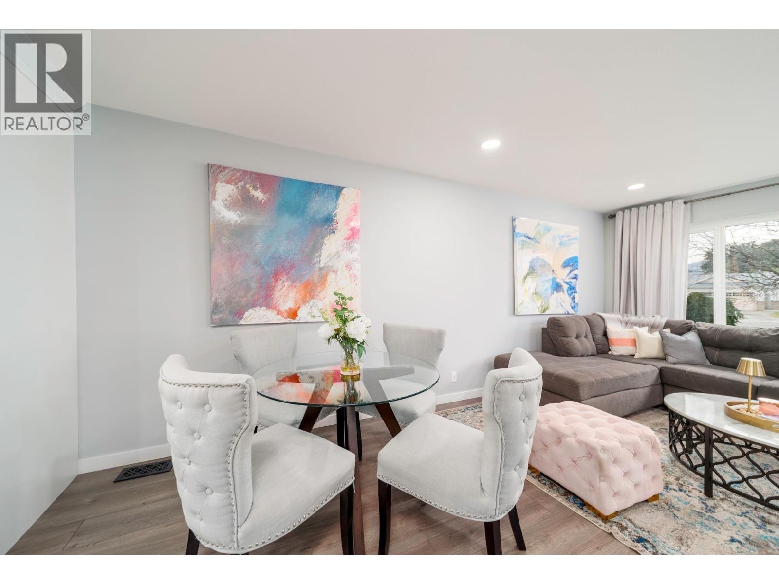 Picture for 2614 Applegreen  Court https://www.cirrealty.ca/reb/bc/2/10364212_8.jpg