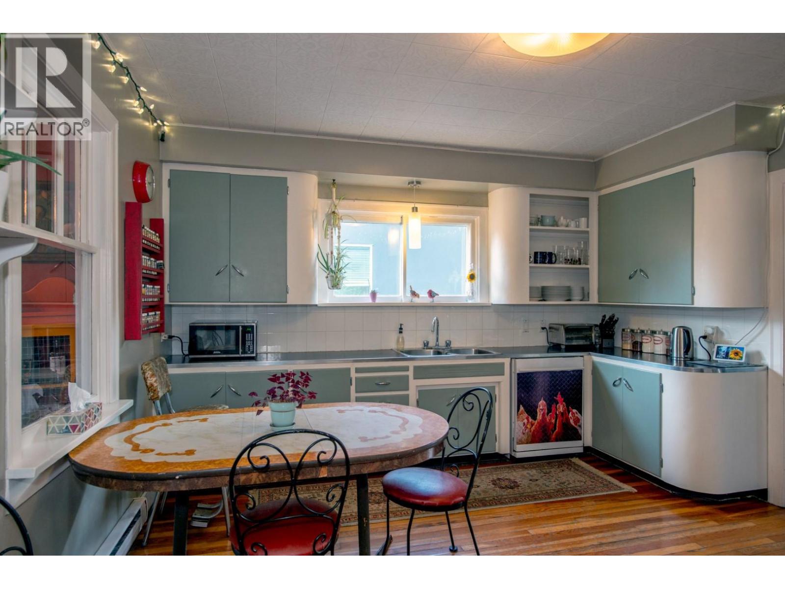 Picture for 1233 Ethel  Street https://www.cirrealty.ca/reb/bc/2/10364402_14.jpg