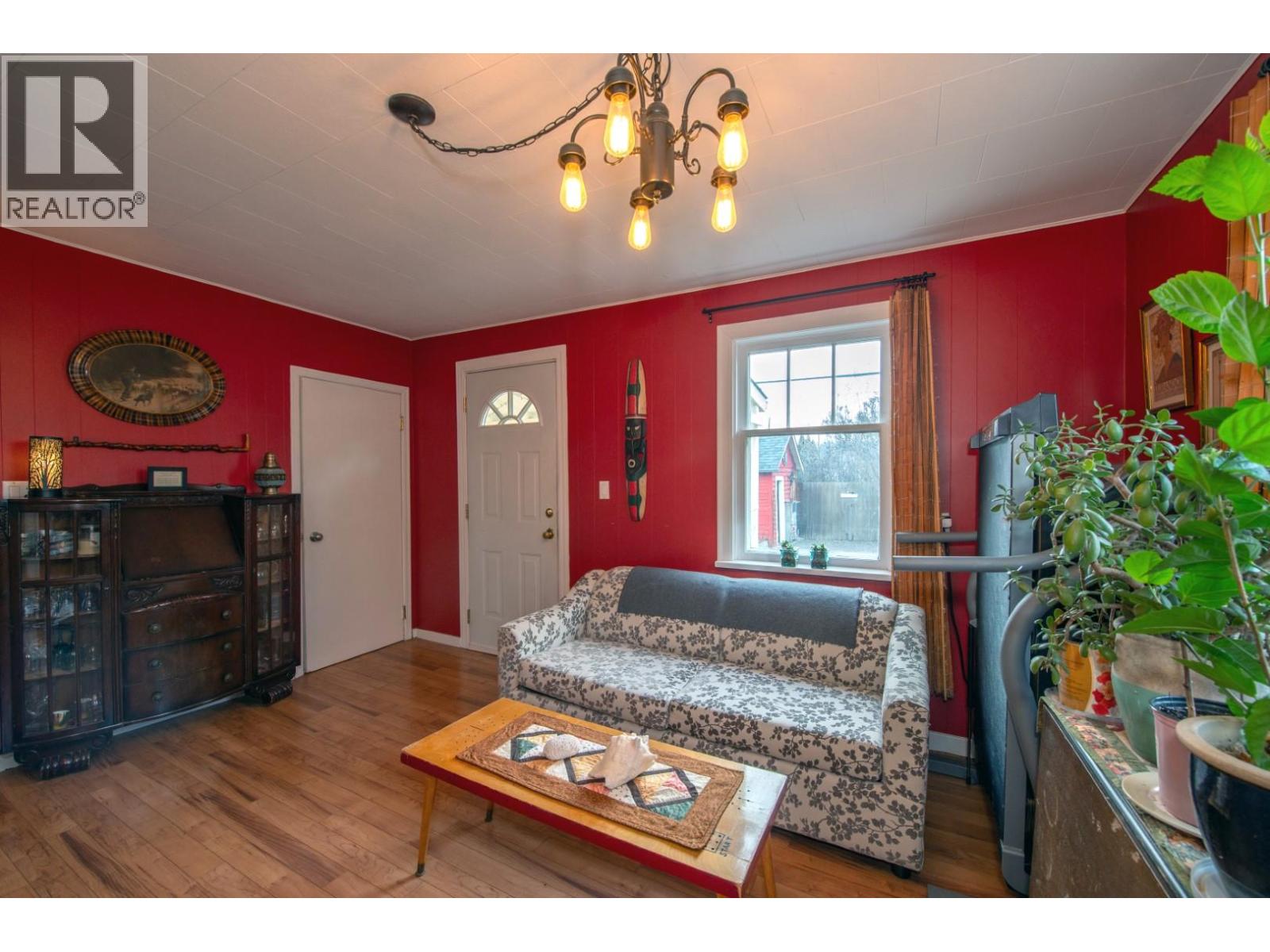 Picture for 1233 Ethel  Street https://www.cirrealty.ca/reb/bc/2/10364402_19.jpg