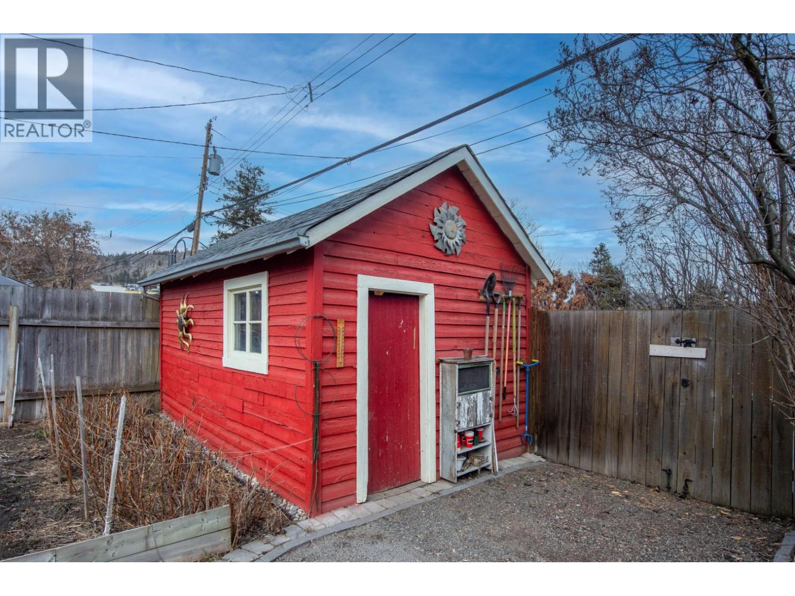 Picture for 1233 Ethel  Street https://www.cirrealty.ca/reb/bc/2/10364402_38.jpg