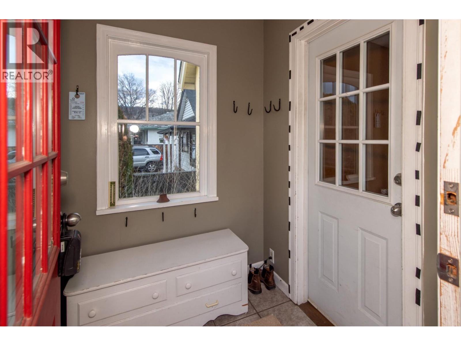 Picture for 1233 Ethel  Street https://www.cirrealty.ca/reb/bc/2/10364402_48.jpg