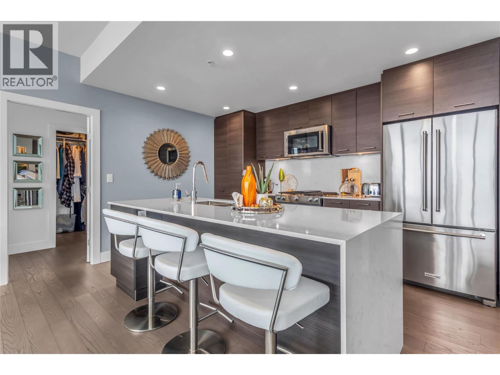 Picture for Unit #2004, 1181 Sunset  Drive https://www.cirrealty.ca/reb/bc/2/10364502_10.jpg