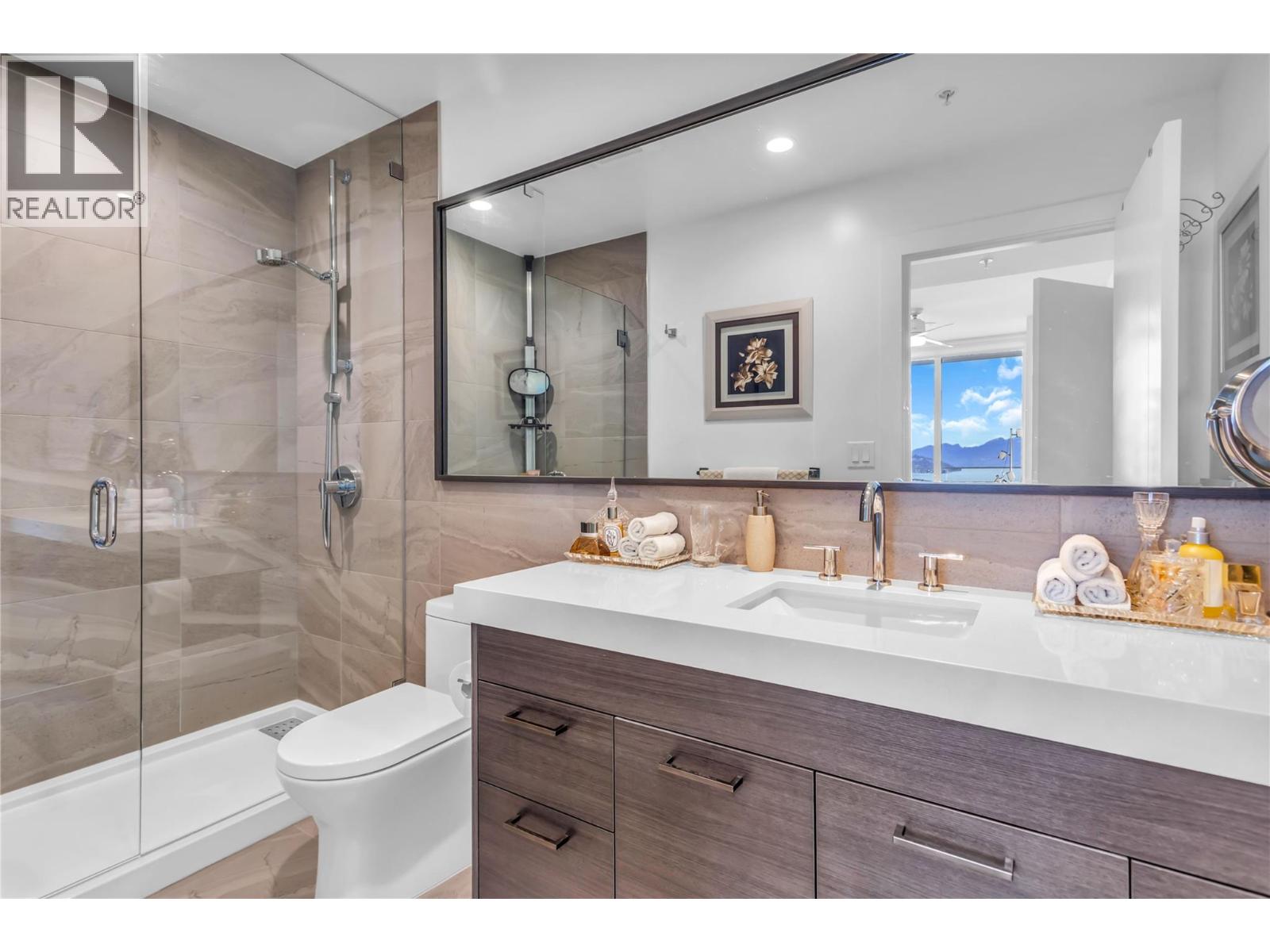 Picture for Unit #2004, 1181 Sunset  Drive https://www.cirrealty.ca/reb/bc/2/10364502_15.jpg