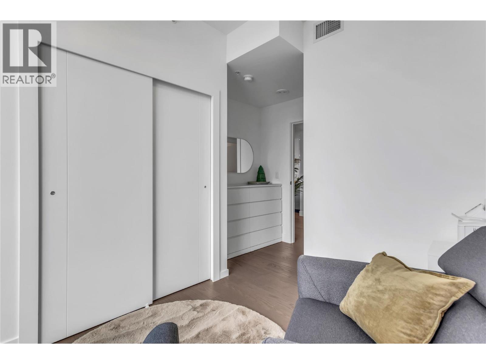 Picture for Unit #2004, 1181 Sunset  Drive https://www.cirrealty.ca/reb/bc/2/10364502_19.jpg