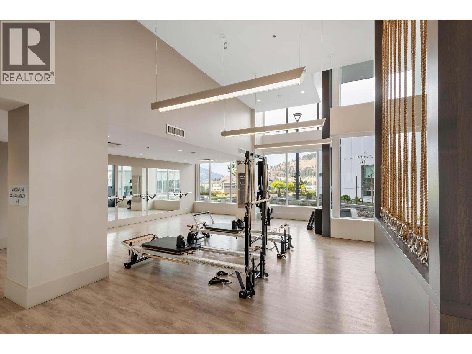 Picture for Unit #2004, 1181 Sunset  Drive https://www.cirrealty.ca/reb/bc/2/10364502_41.jpg