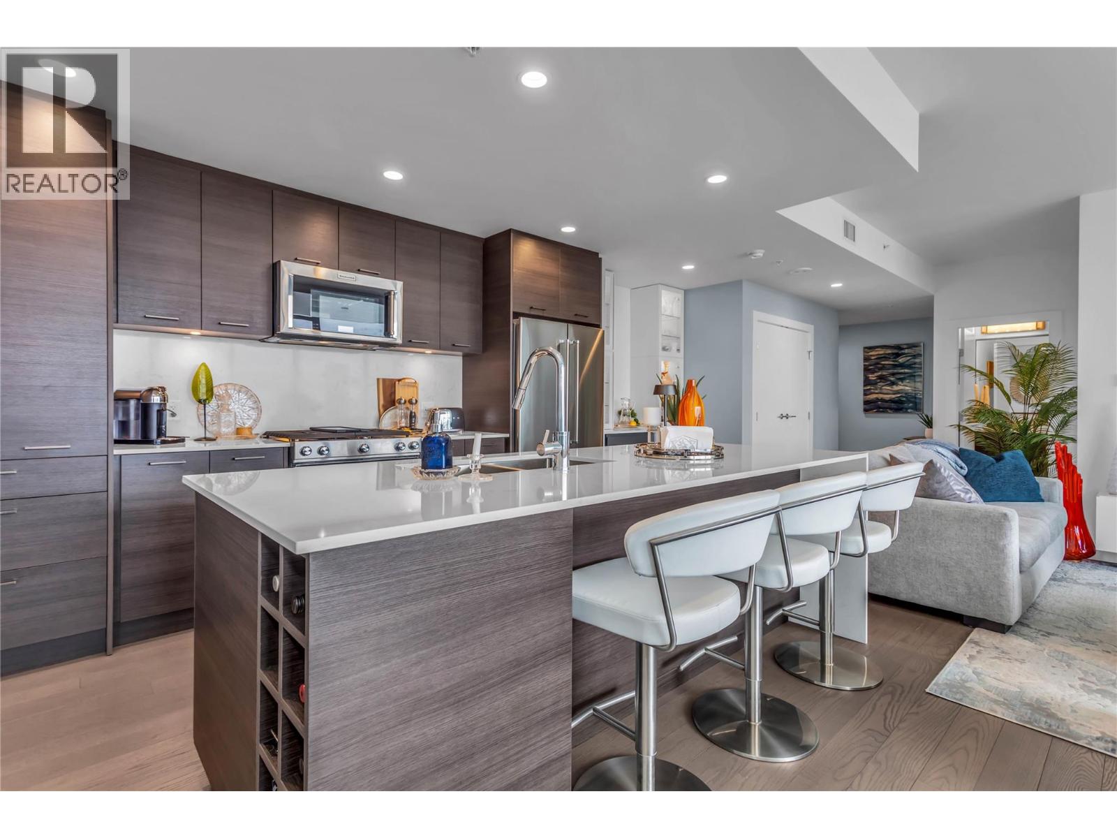 Picture for Unit #2004, 1181 Sunset  Drive https://www.cirrealty.ca/reb/bc/2/10364502_9.jpg