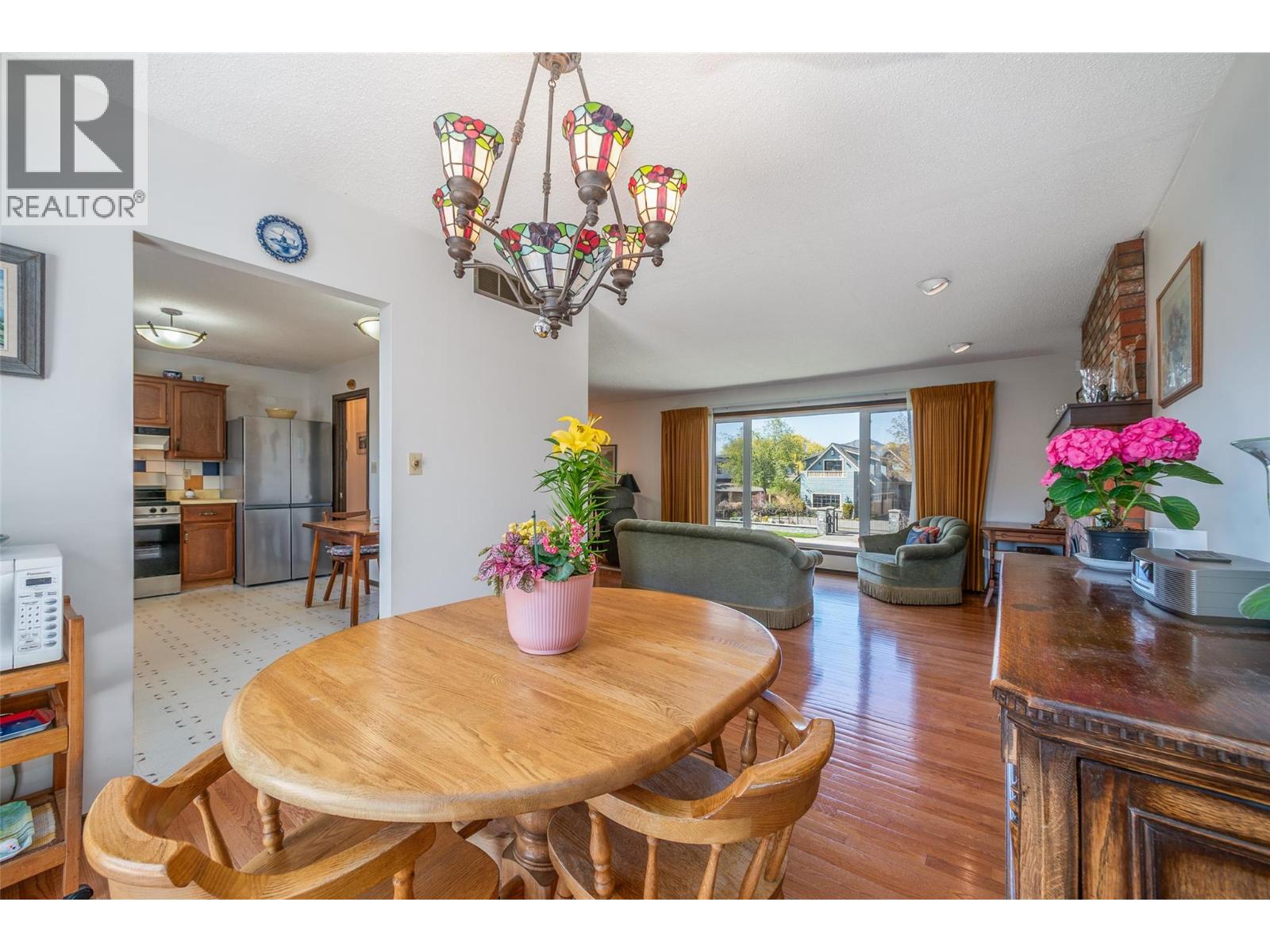 Picture for 2681 Abbott  Street https://www.cirrealty.ca/reb/bc/2/10364612_17.jpg