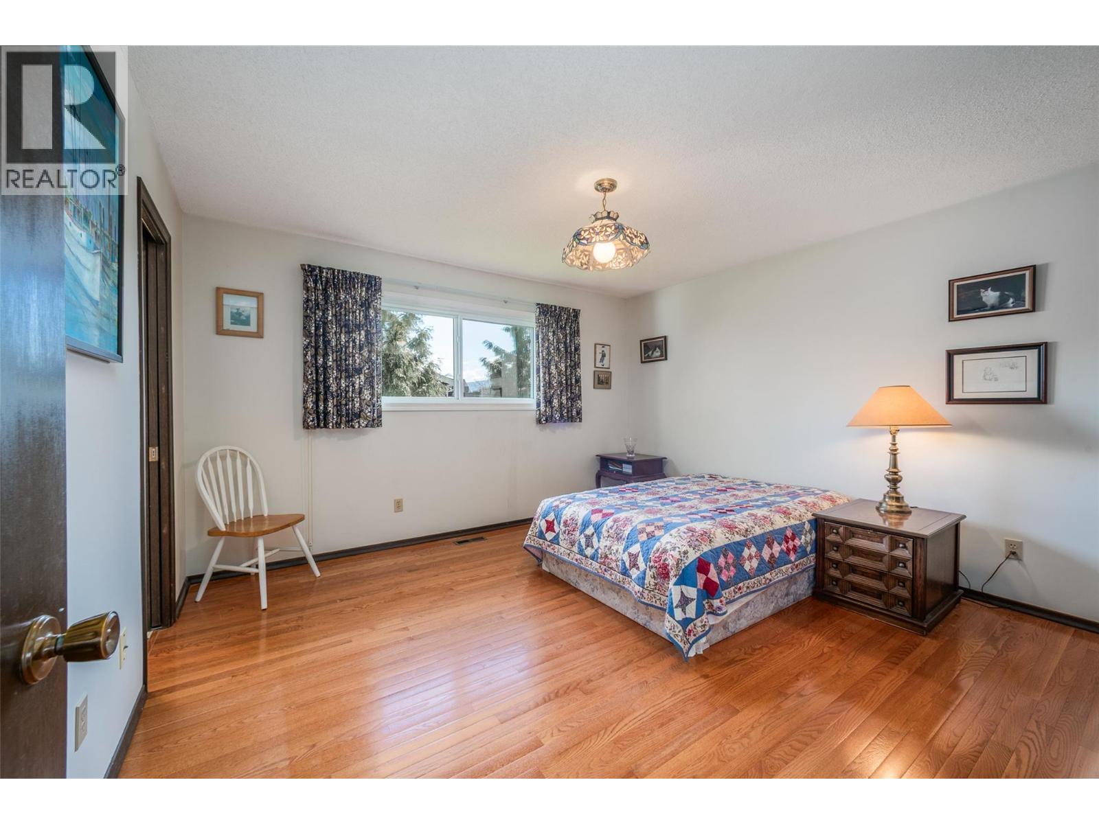 Picture for 2681 Abbott  Street https://www.cirrealty.ca/reb/bc/2/10364612_18.jpg