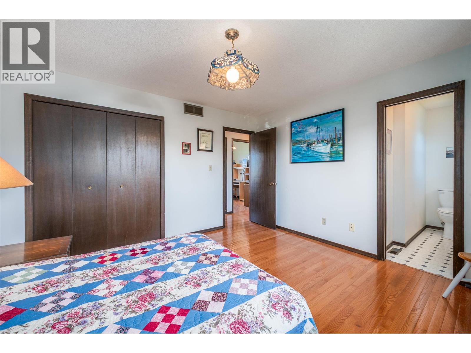 Picture for 2681 Abbott  Street https://www.cirrealty.ca/reb/bc/2/10364612_19.jpg