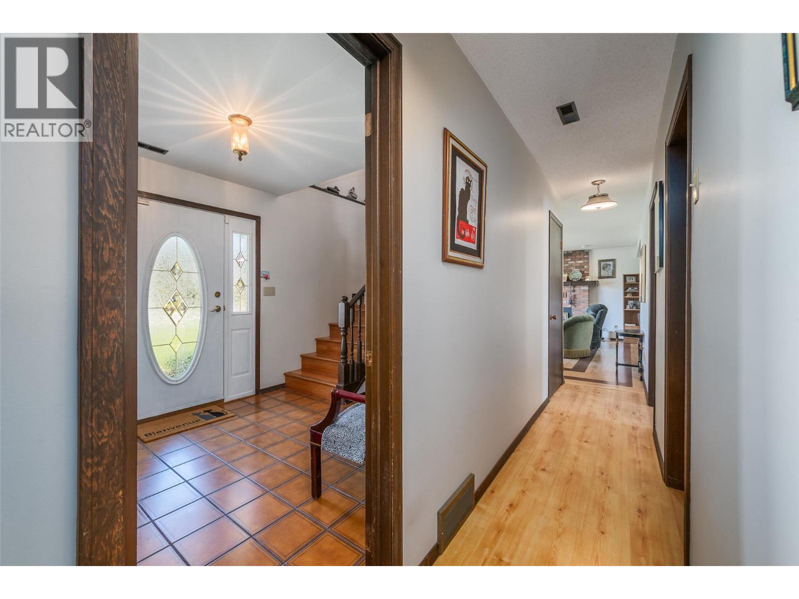 Picture for 2681 Abbott  Street https://www.cirrealty.ca/reb/bc/2/10364612_24.jpg