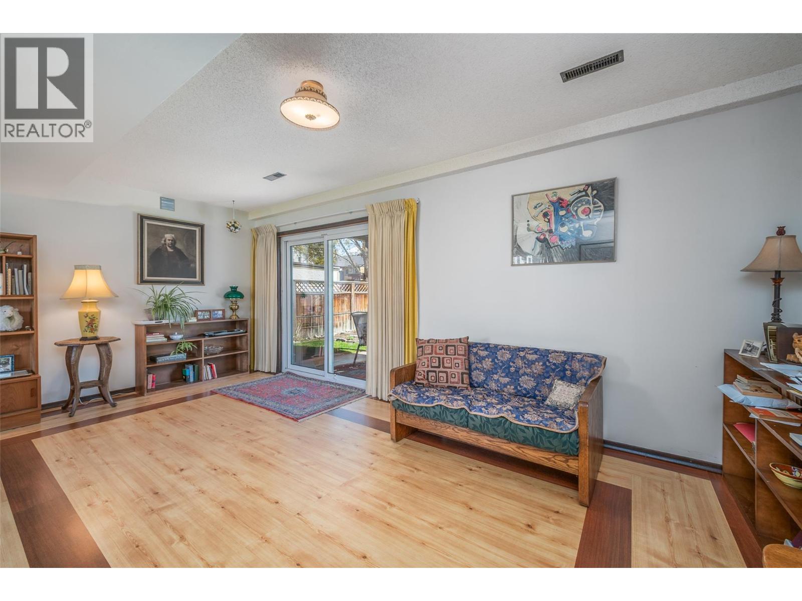 Picture for 2681 Abbott  Street https://www.cirrealty.ca/reb/bc/2/10364612_31.jpg